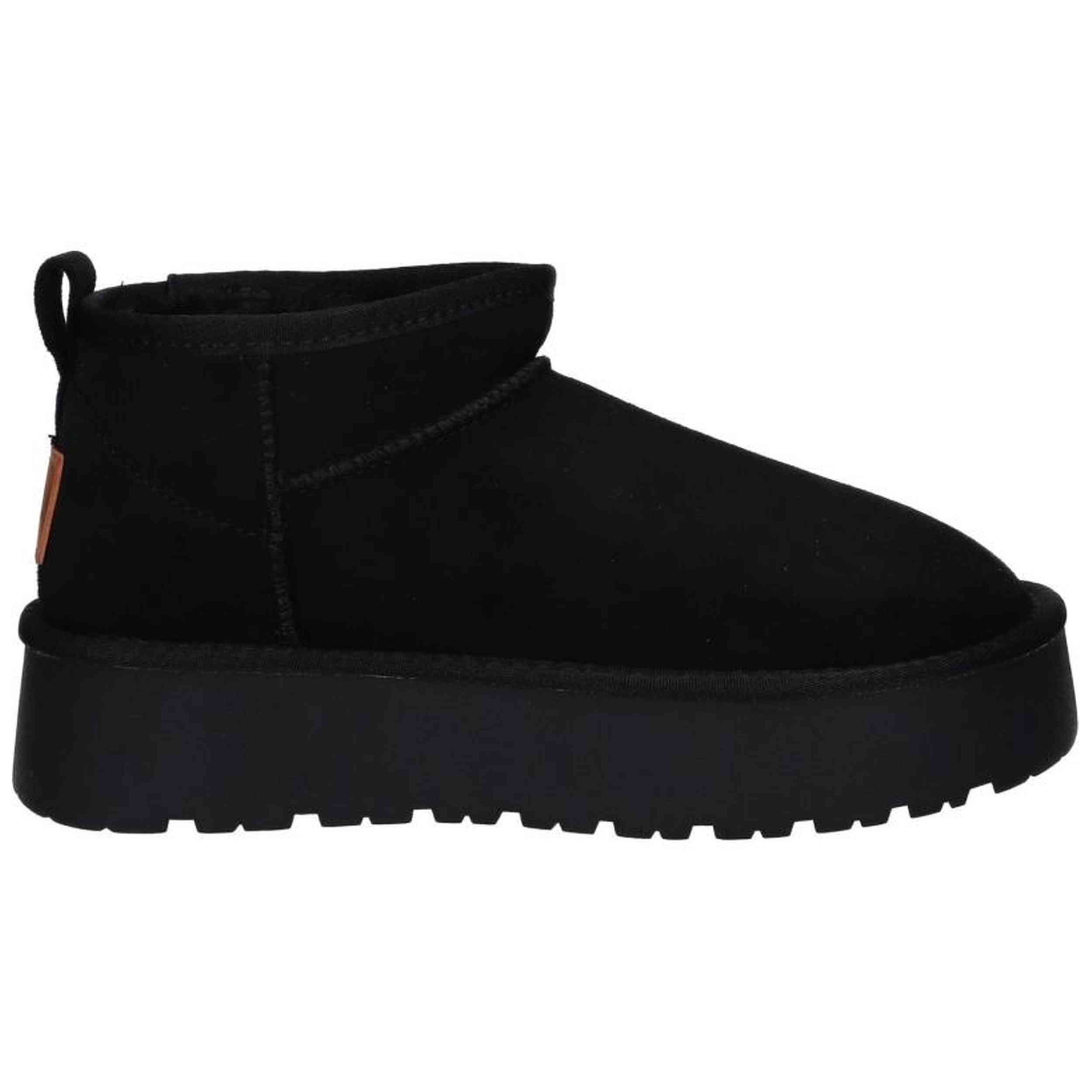 Calzado Xti modelo Botin Sra Plano Australiana en color Negro