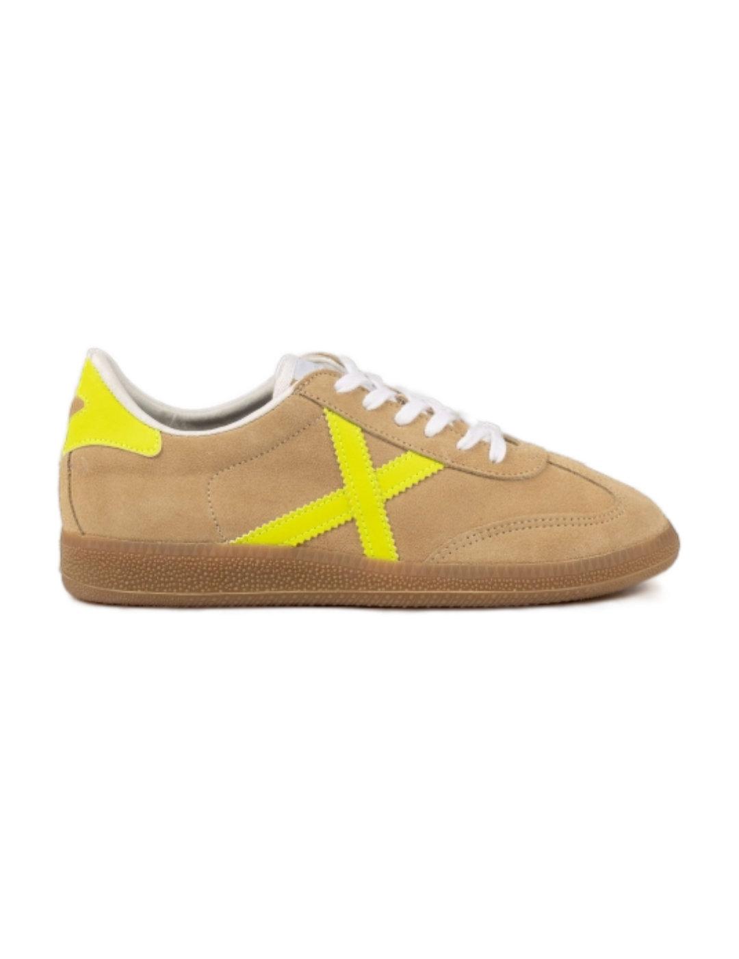 Zapatillas deportivas Munich Barru 226 beige para mujer