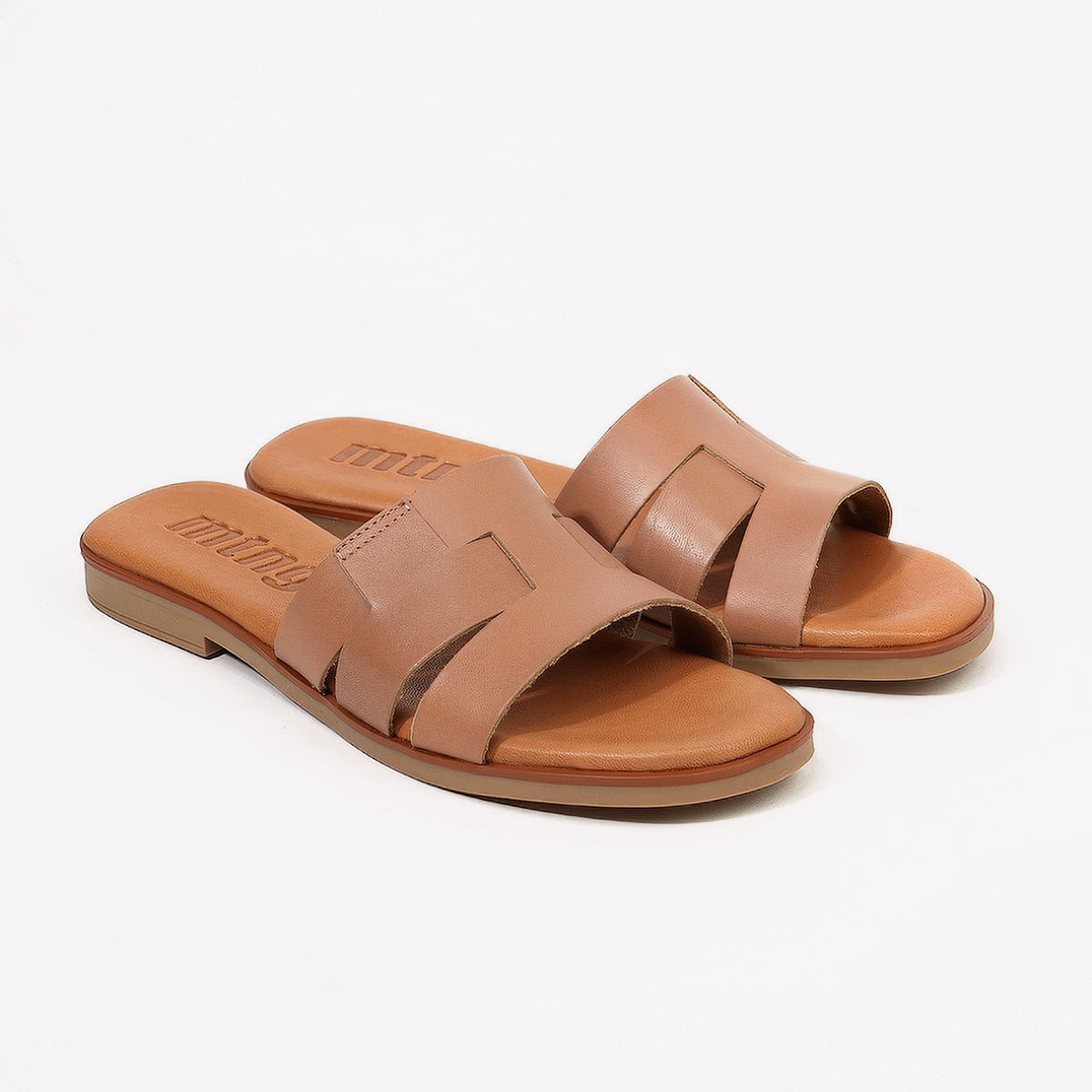 Sandalias Mustang modelo 54181 en color Cuero