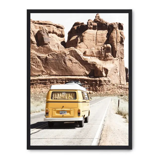 Cuadro caravan trip ii 30x40cm, Póster impreso en papel de primera calidad de 180gr, montado sobre marco de madera MDF acabado en negro., Naturaleza - Desierto