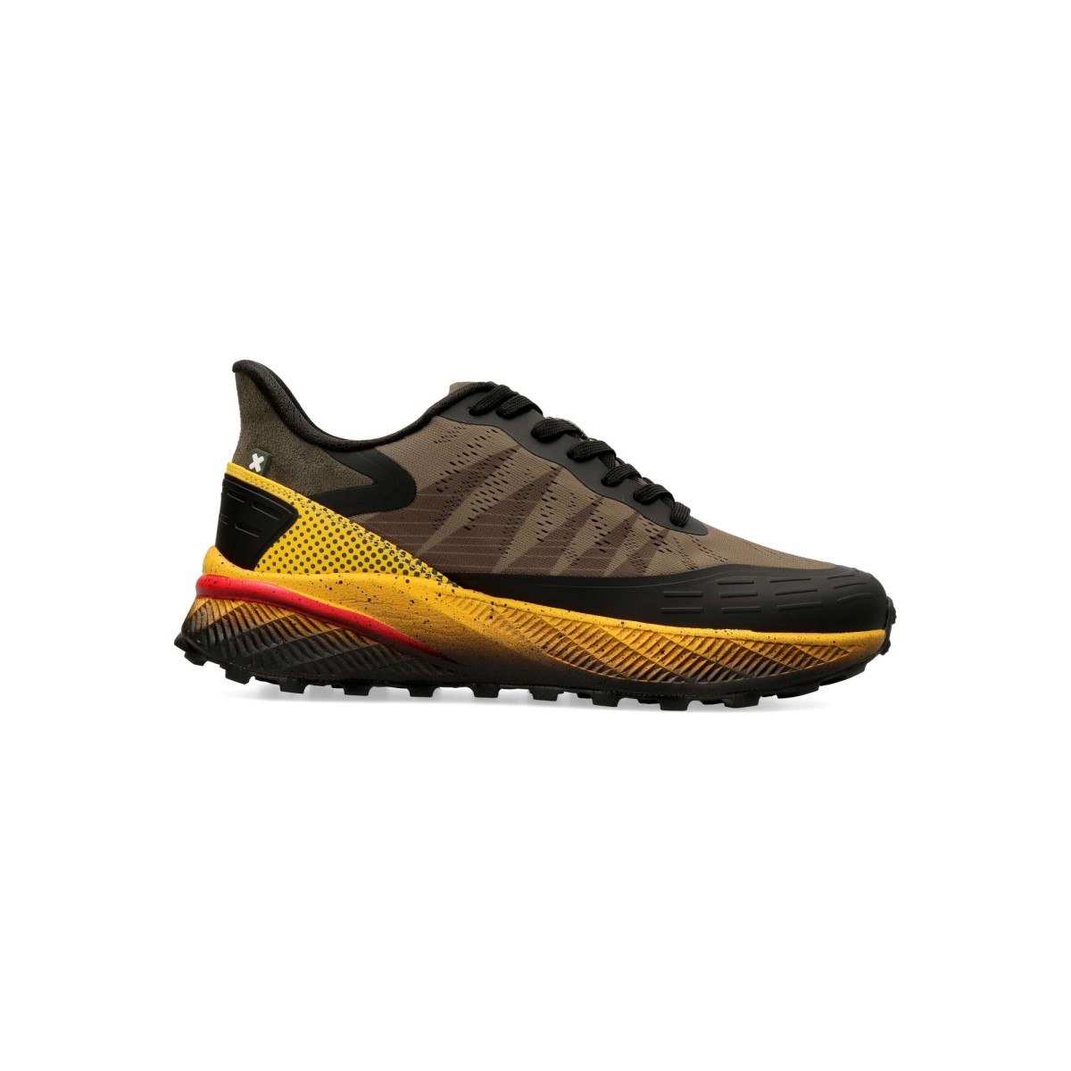 XTI - Zapatillas running hombre XTI Zapatilla deportiva confort hombre con refuerzos en puntera y talón, ideal para entrenamiento diario y actividades deportivas, veganas y cómodas