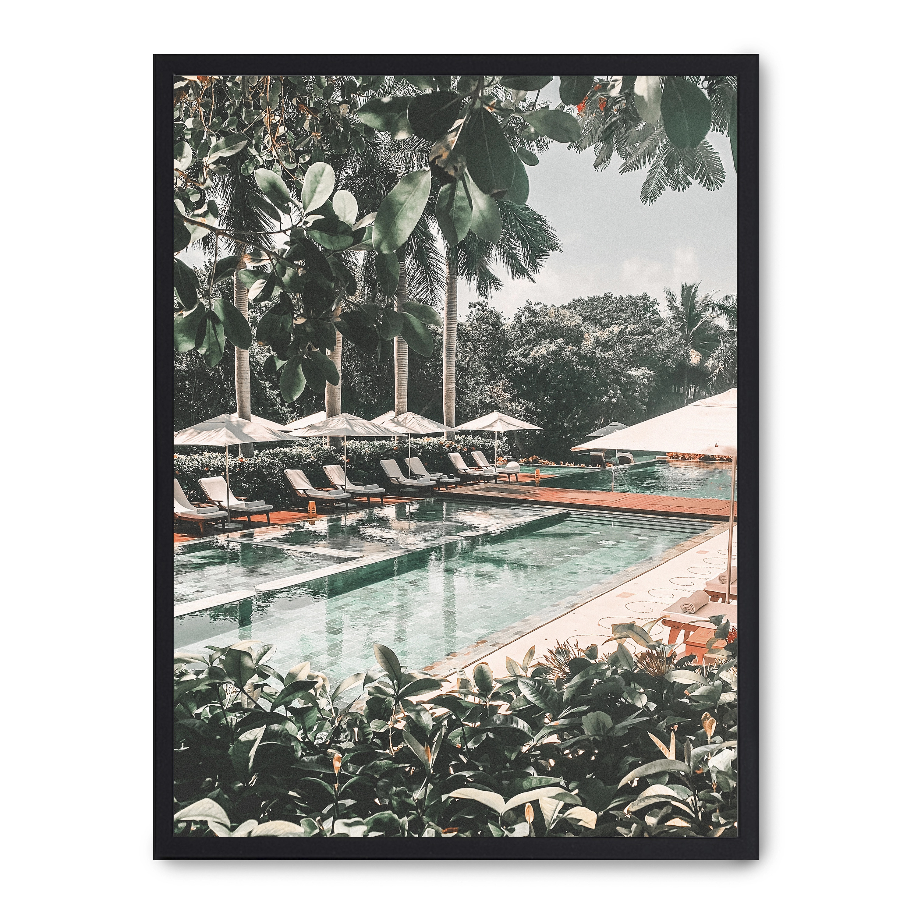 Cuadro a day at the pool 30x40cm, Póster impreso en papel de primera calidad de 180gr, montado sobre marco de madera MDF acabado en negro., Arquitectura