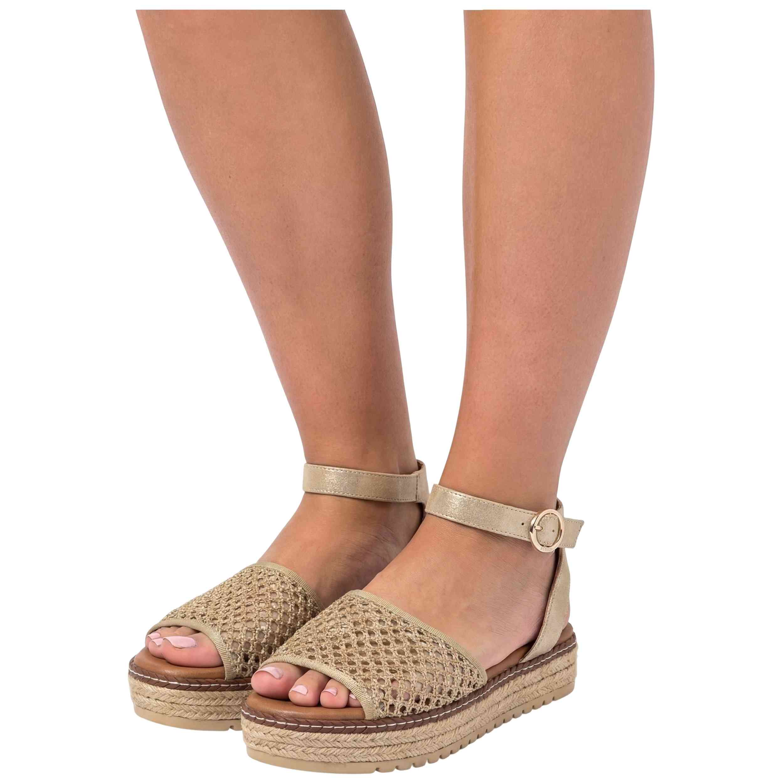 Sandalias Mustang modelo 225-59617-C59581 para Mujer en color Beige