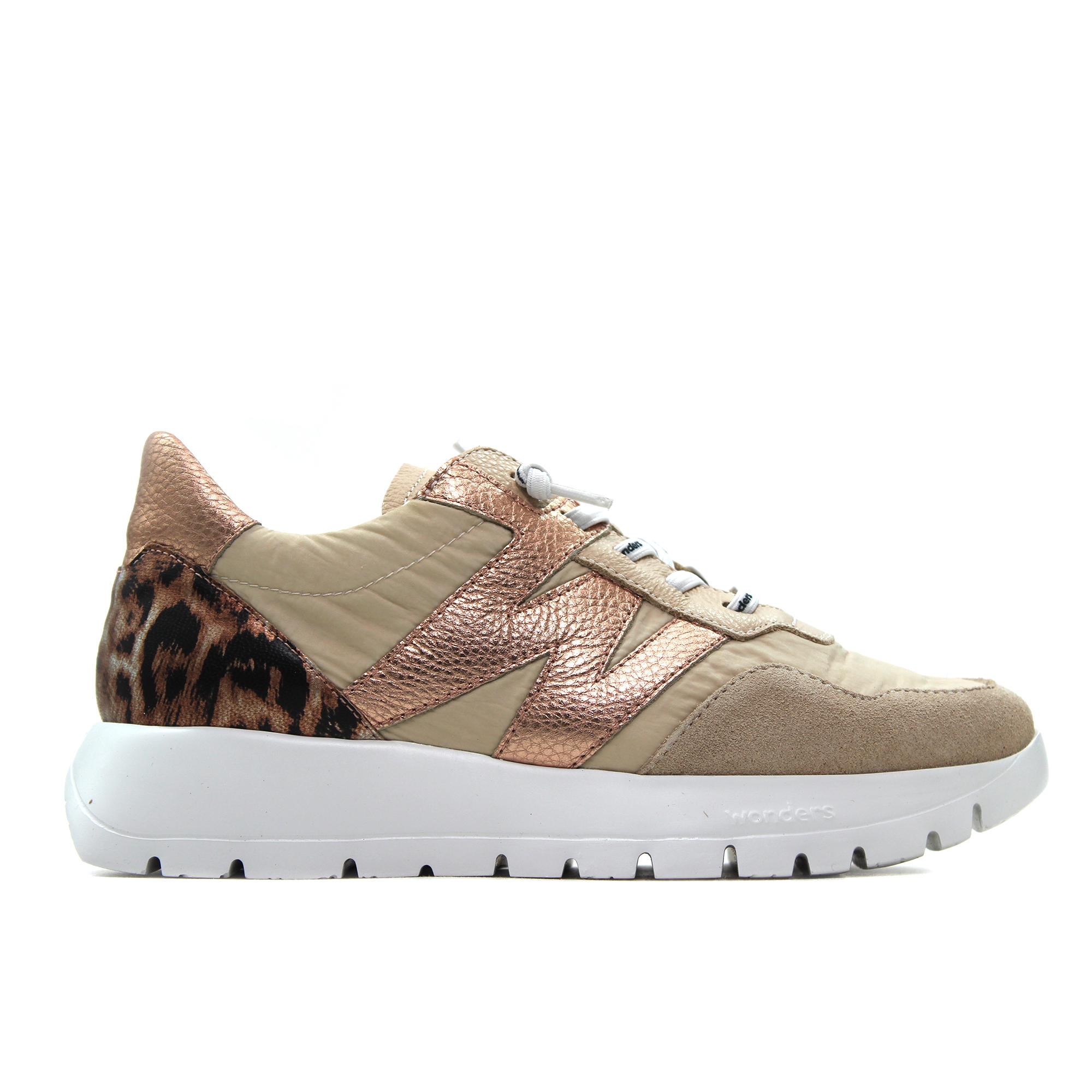 Wonders A-24100 Zapatos sneakers de piel y tela,con cordón elástico,de cuña,suela blanca de goma,animal print para señora