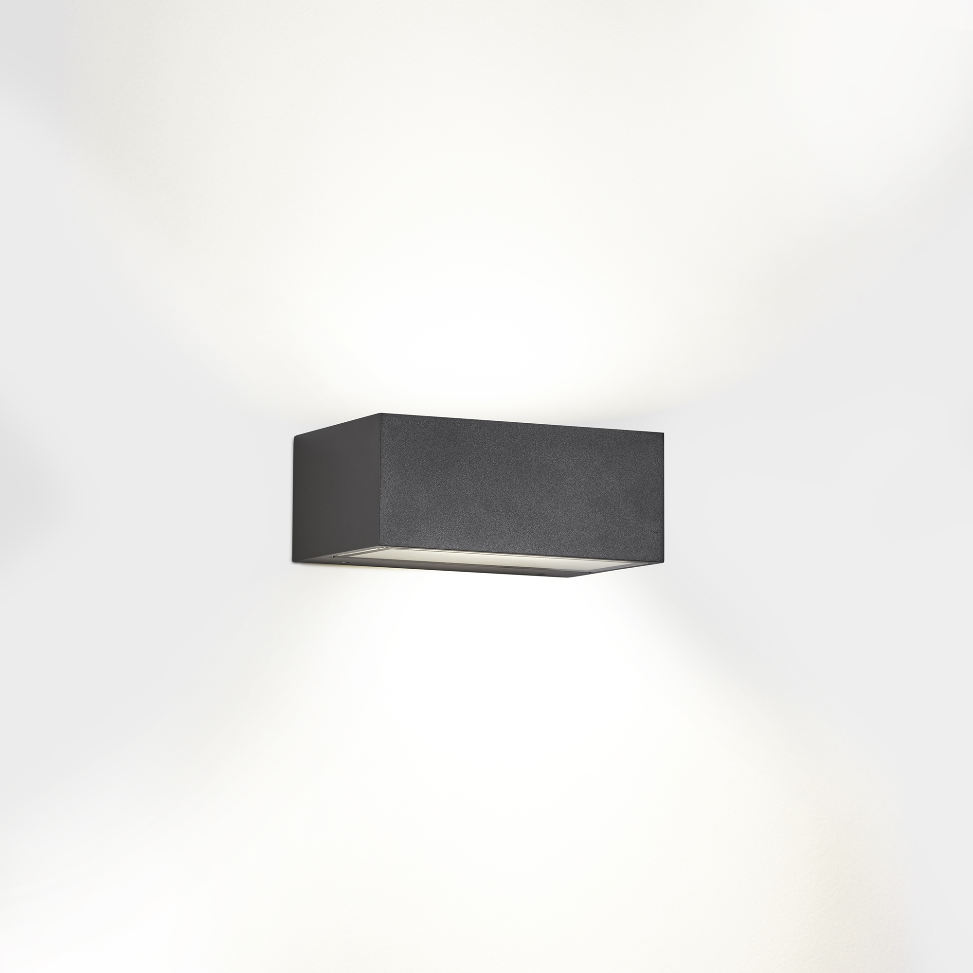 LEDS C4 Aplique Ip65 Nemesis Led 90*220Mm Led 17.5Naw Sw 2700-3200-4000K On-Off Gris Ur