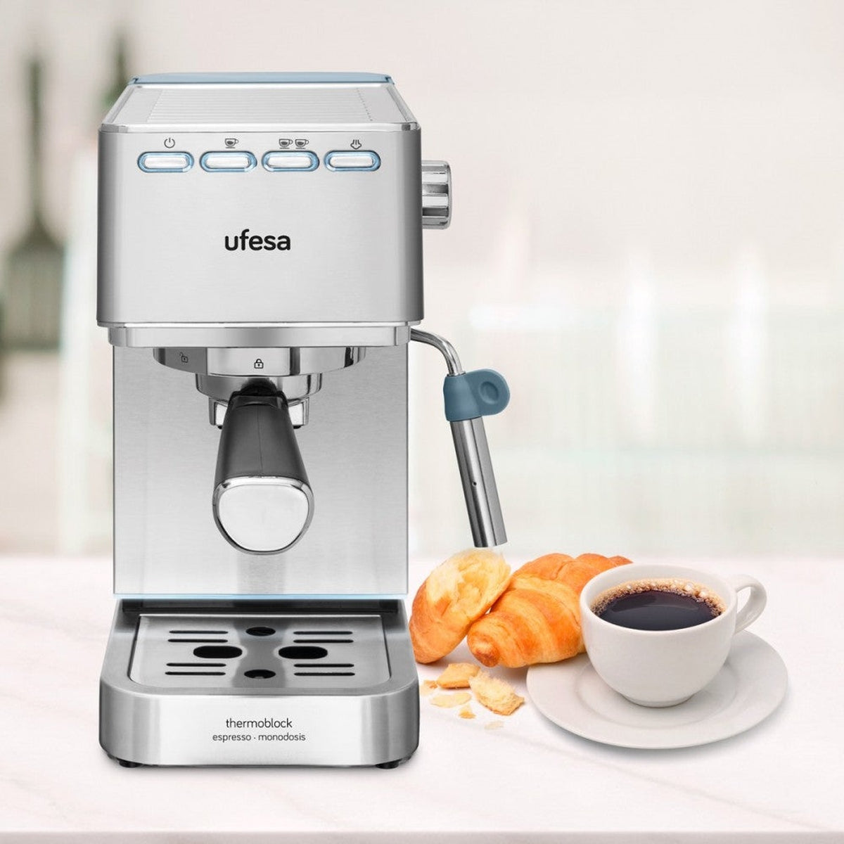 Ufesa - Cafetera Espresso CE8020 Capri de 20 bares y 1350 W con sistema Thermoblock para extracción óptima y crema espesa, ideal para café molido o monodosis y capuccinos con espuma perfecta