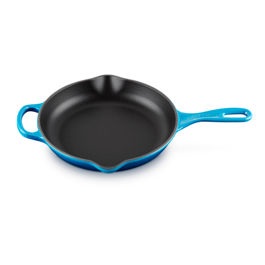Sartén Skillet de Hierro Fundido Vitrificado Le Creuset - Ideal para Cocinar a la Plancha, Saltear y Horno, Fácil de Limpiar y Duradera