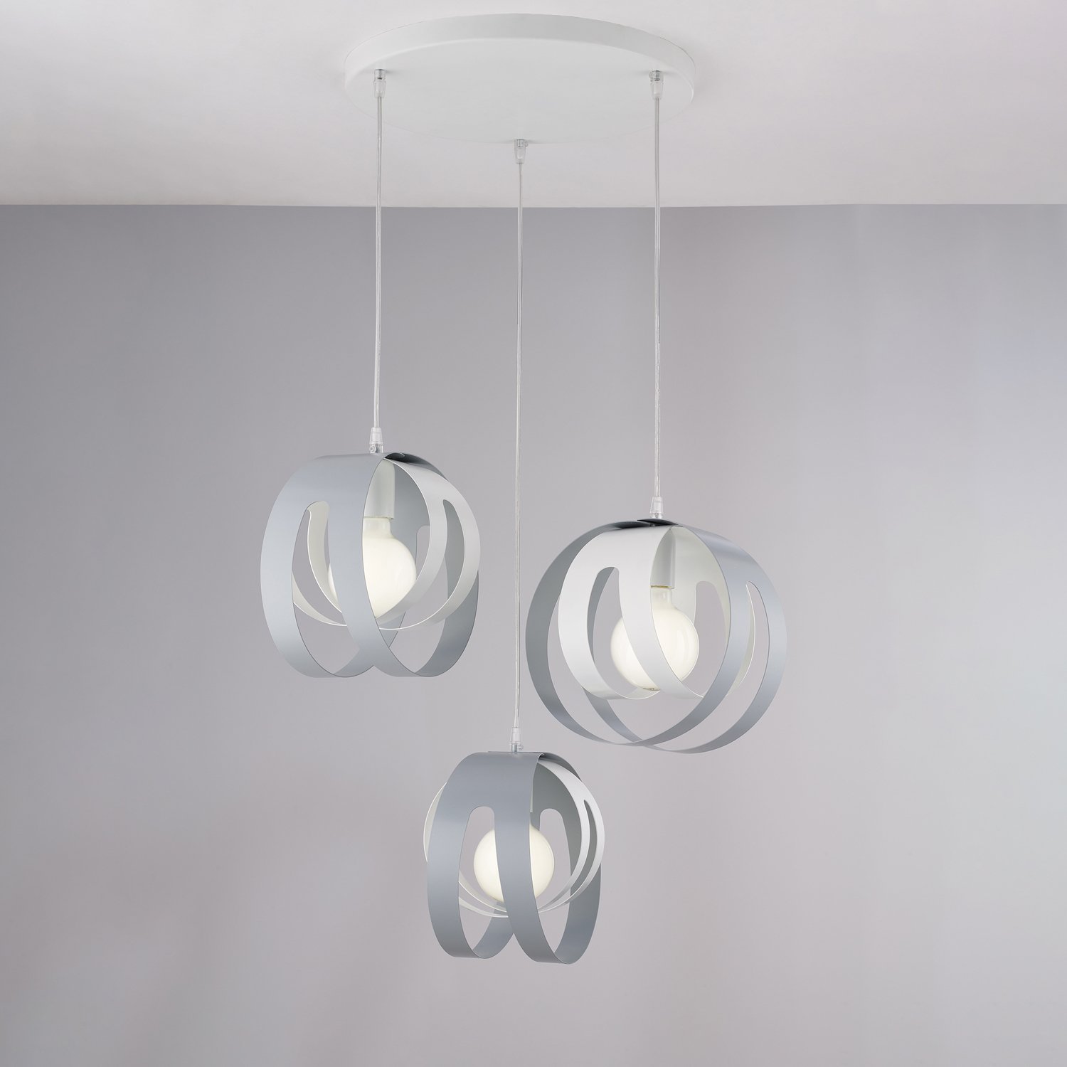 Suspensión 3 Luces Tobias Hierro Lacado Blanco Y Gris Court Láser