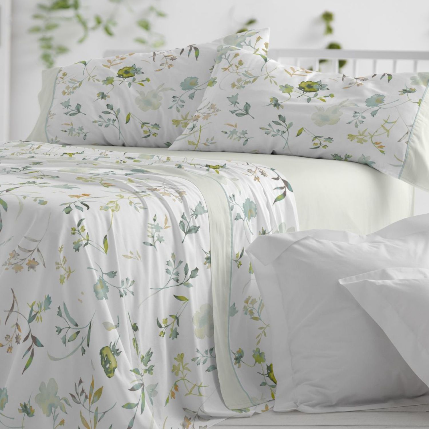 Juego Sábanas BURRITO BLANCO 50% Algodón Diseño Flores Acuarela Azul - Tacto Suave, Fácil Planchado, Alta Durabilidad - Cama 90-200cm