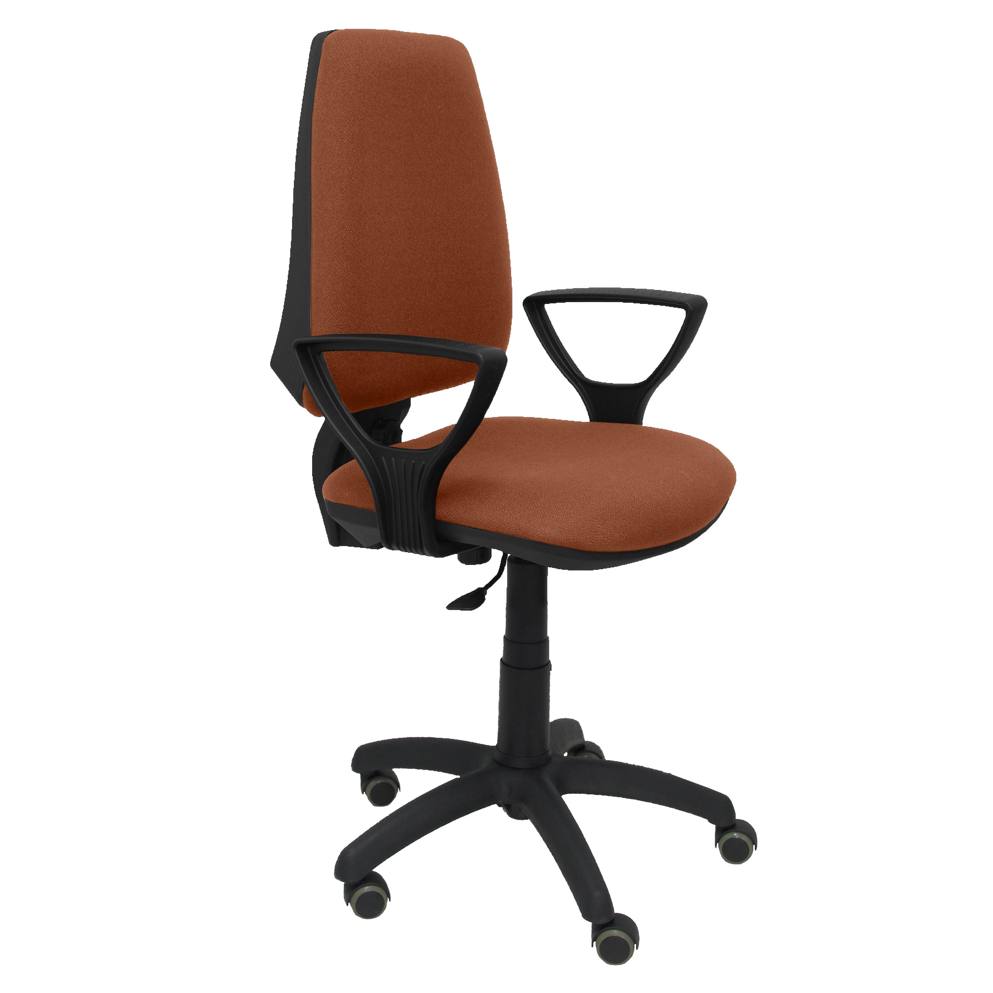 Silla de Oficina Ergonómica Piqueras Y Crespo Elche CP Bali Marrón con Brazos Fijos y Ruedas de Parqué