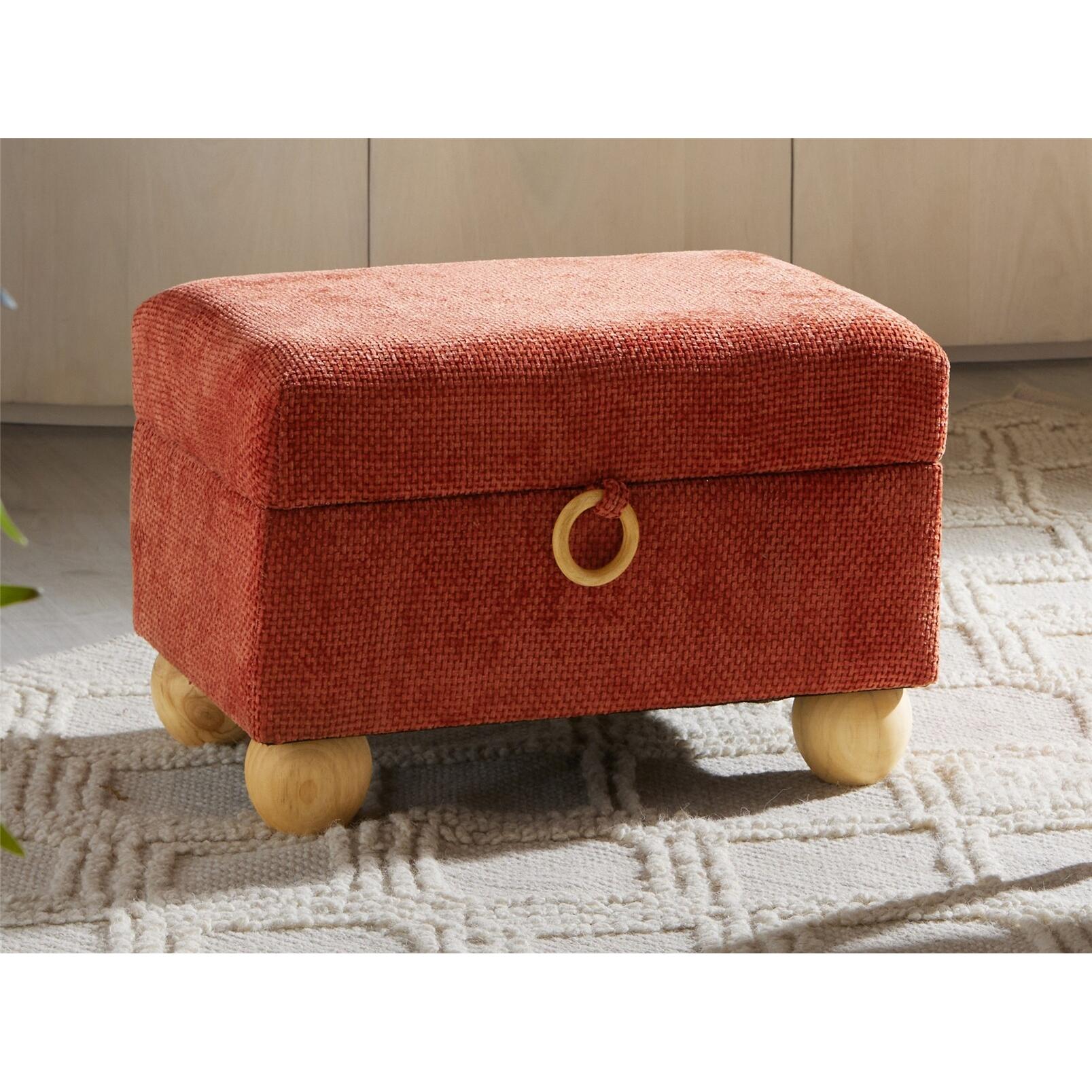 Banqueta lukman chenilla gruesa roja 33 cms. 49x33x33 cms. El mejor complemento para tu hogar.