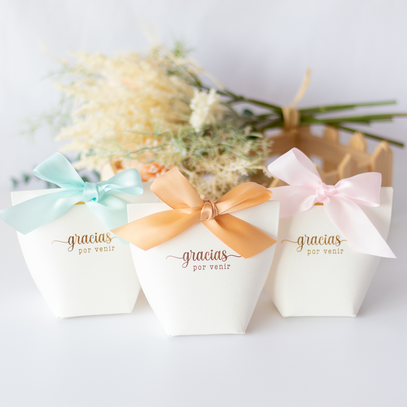 Pack de 10 a 60 unidades de cajas de regalo pequeñas, cajas blancas con lazo, envoltorio regalo, detalles invitados boda y comunión, recuerdos originales para celebraciones, regalos decorativos para invitados, Regalantes.com
