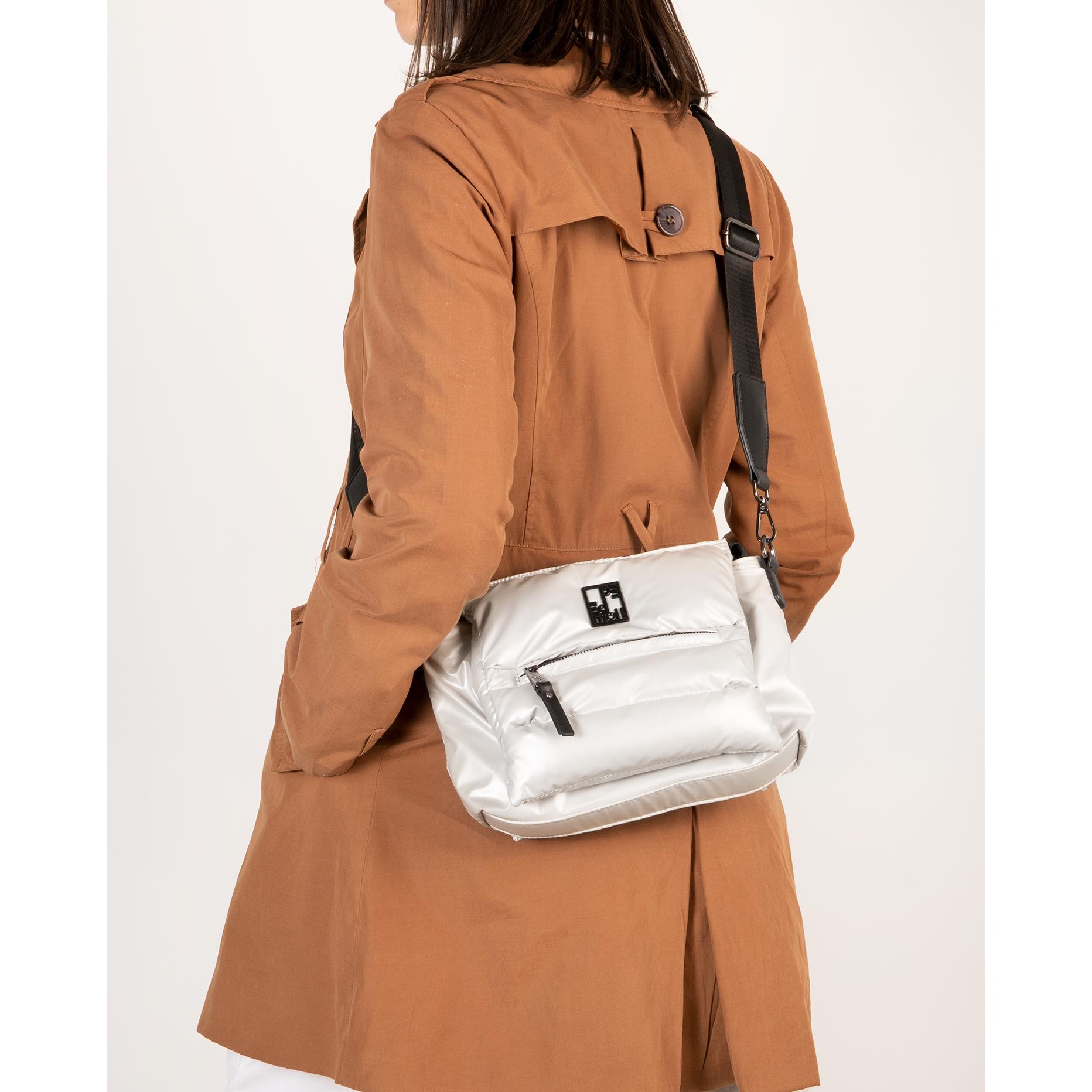 Bolso de hombri tipo bandolera Blanco capazo de Pepe Moll para mujer.  Xiroi.