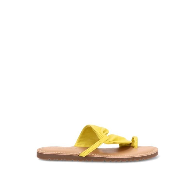 Sandalia Gioseppo - Mujer - Suela Plana - Modelo Kiserian - Color Amarillo