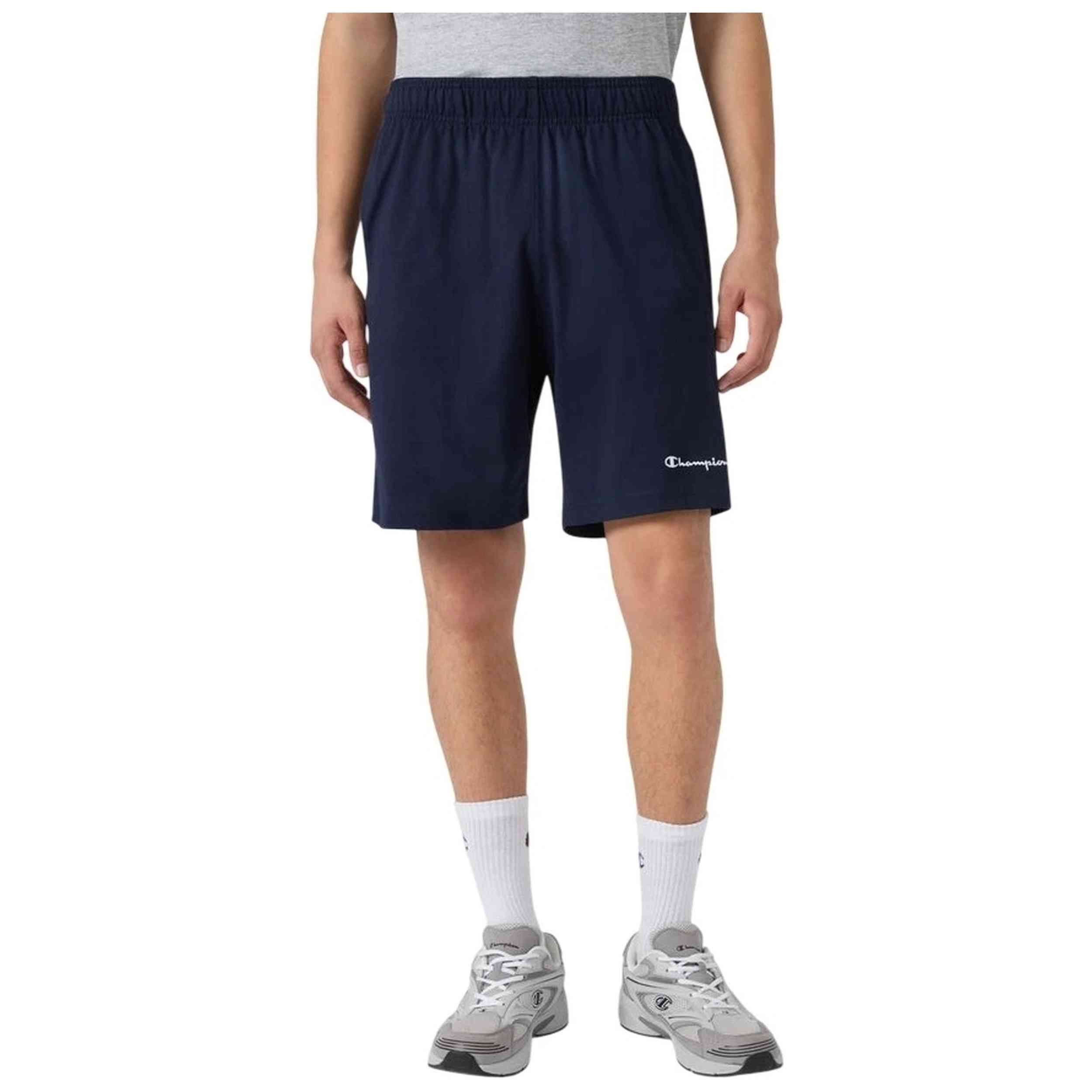 Pantalón Champion modelo Bermuda