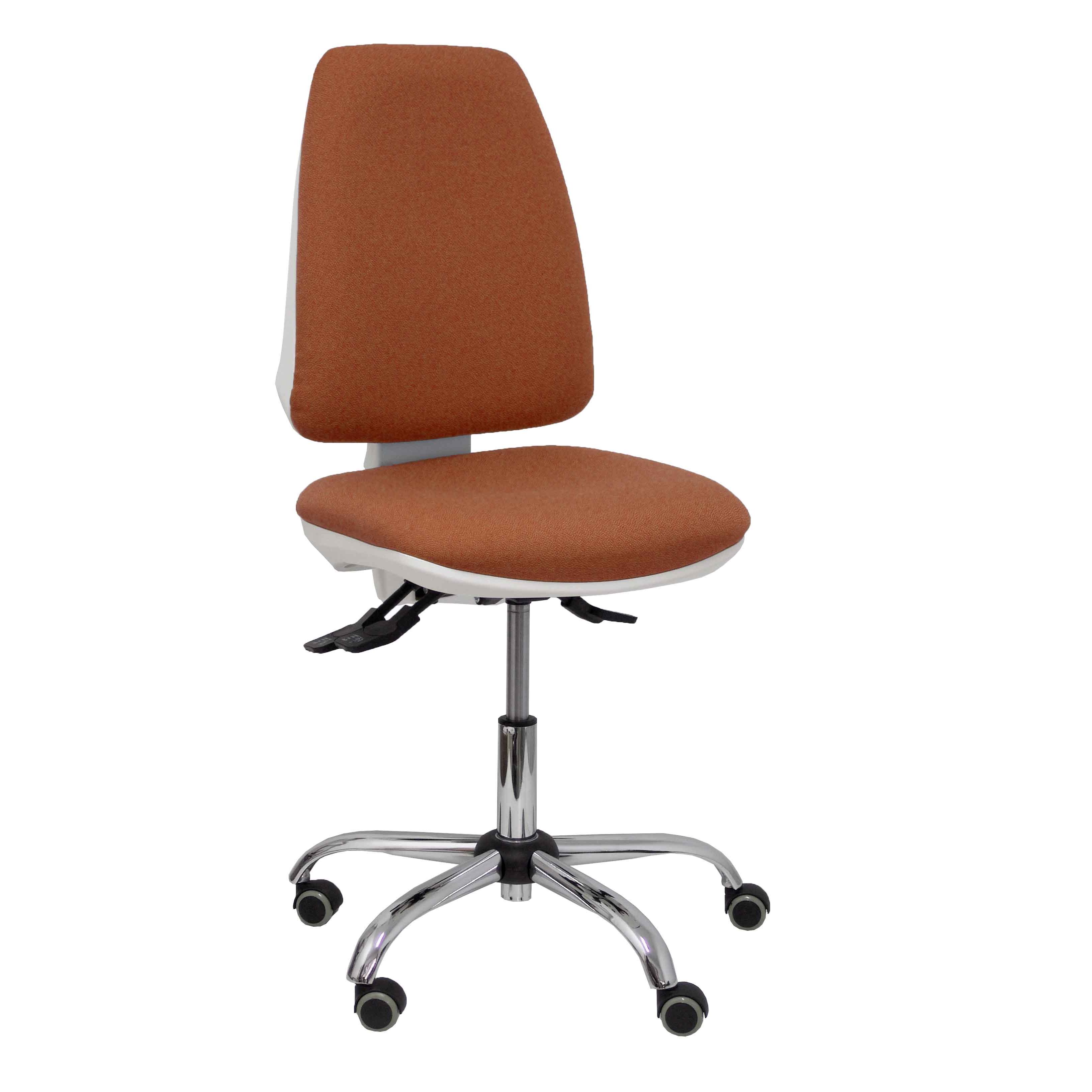 Silla de Oficina Ergonómica Piqueras Y Crespo Elche Blanca con Ruedas de Parqué y Mecanismo Asincro