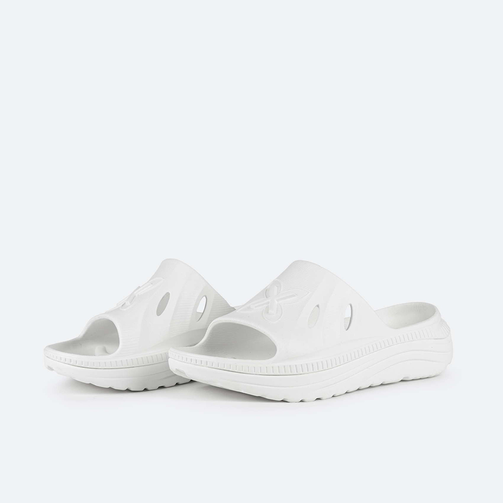 Chanclas Munich 8107003 Mini Saura en color Blanco