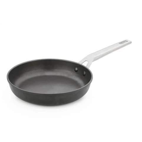 Valira - Sartén de aluminio fundido 22 cm modelo 4649/25 con tecnología Aire Inducción, antiadherente premium negro para placas de inducción y cocinas modernas, ideal para saltear y dorar con menos aceite