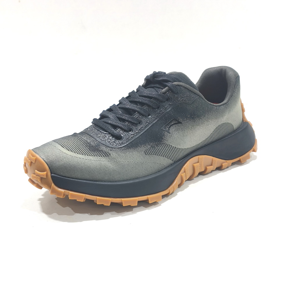 Zapatos Camper modelo K101084-002 en color Negro
