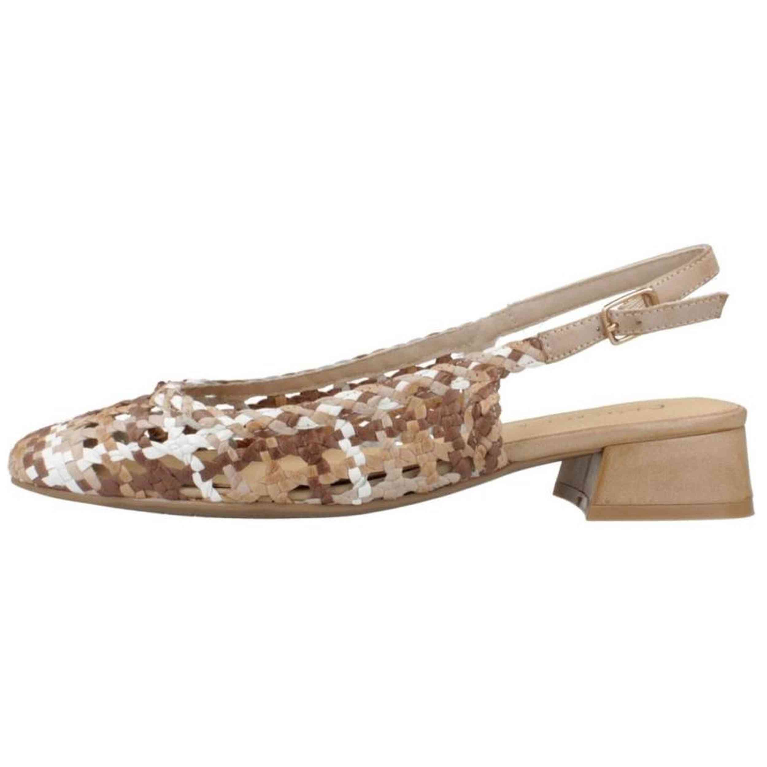 Zapatos De Tacon Carmela para Mujer en color Beige