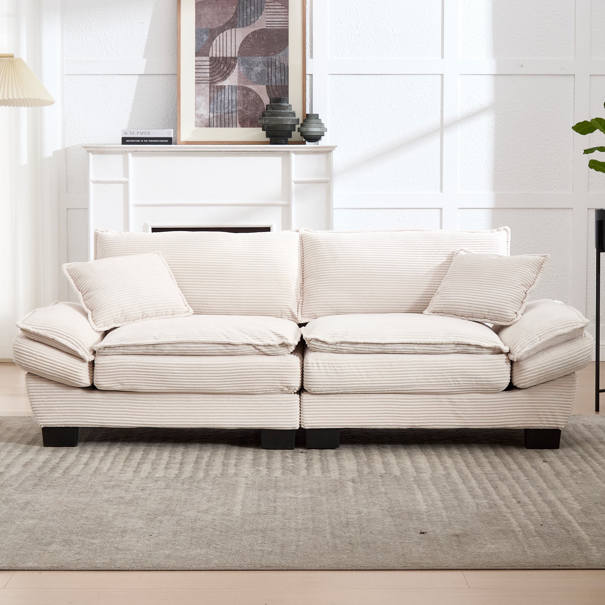 Canapé 2 places moderne en velours beige avec assise profonde et accoudoirs rembourrés