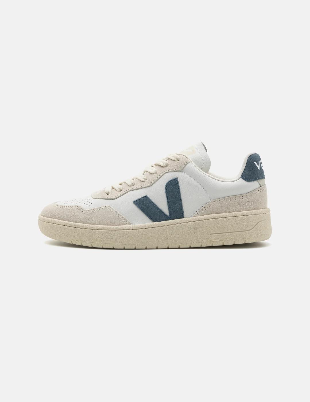 Veja Zapatilla V90 - Blanco y Beige con Detalles en Azul Oscuro - Materiales Orgánicos y Reciclados