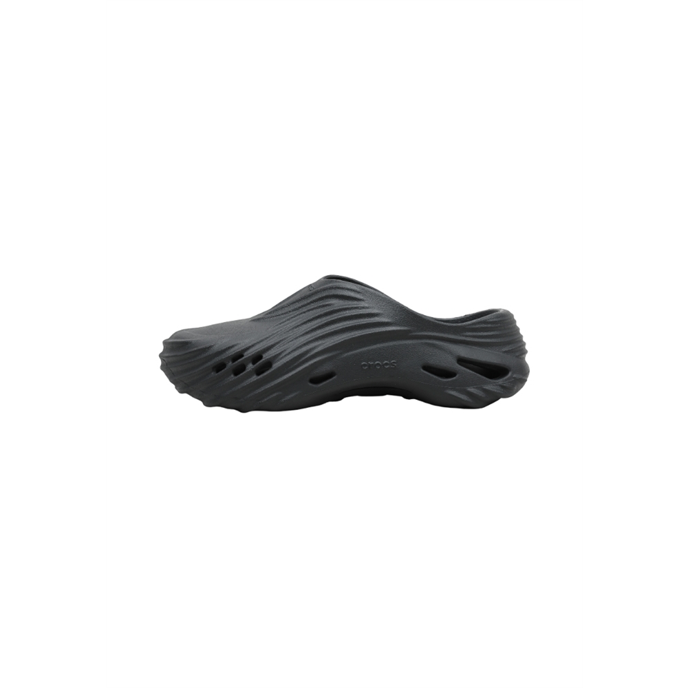 Crocs ECHO WAVE Zuecos Planos Hombre Negro