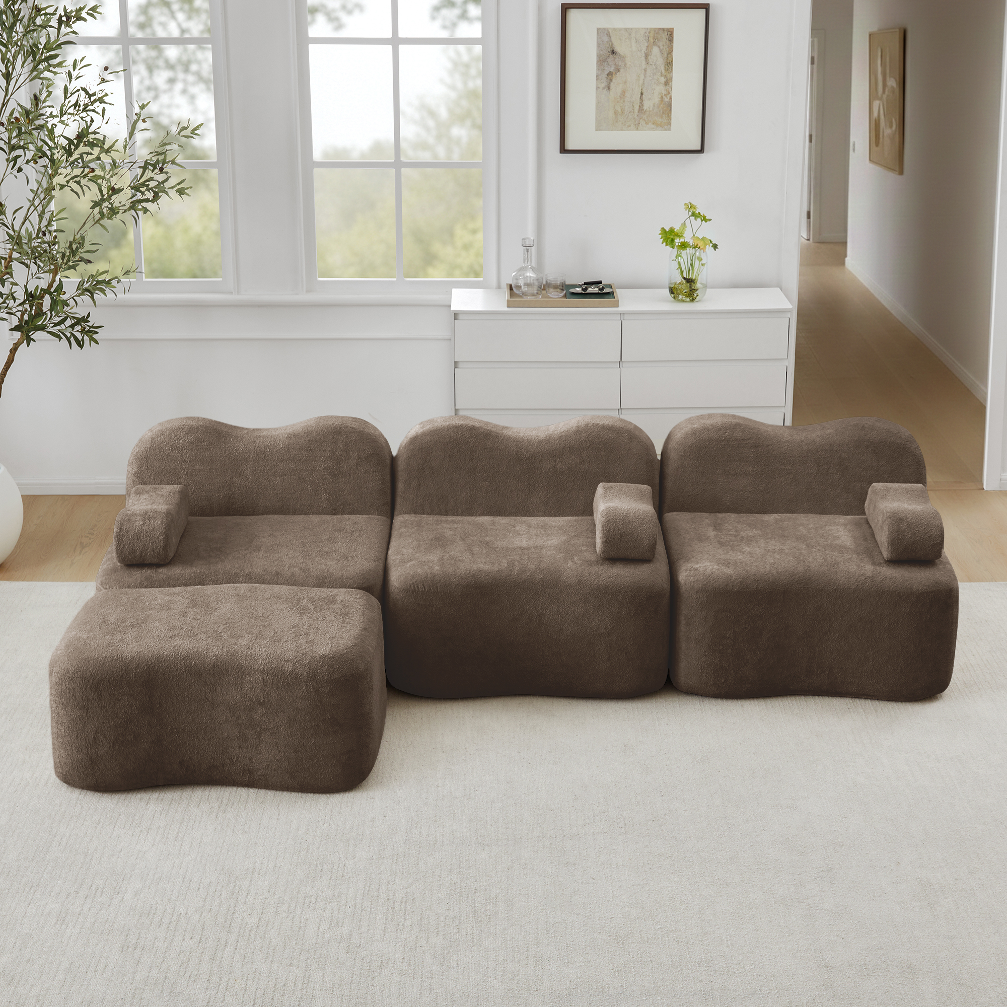 Canapé modulaire 3 places en L marron avec ottoman, assise profonde et forme ondulée