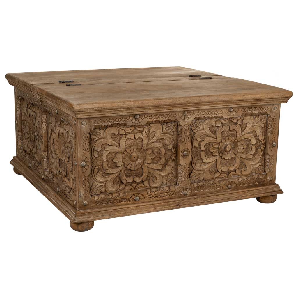 WANDERLUST DECO Mesa baúl de centro de madera artesanal marrón 100x100x47h cm de estilo Artesanal.Tiene 3 puertas