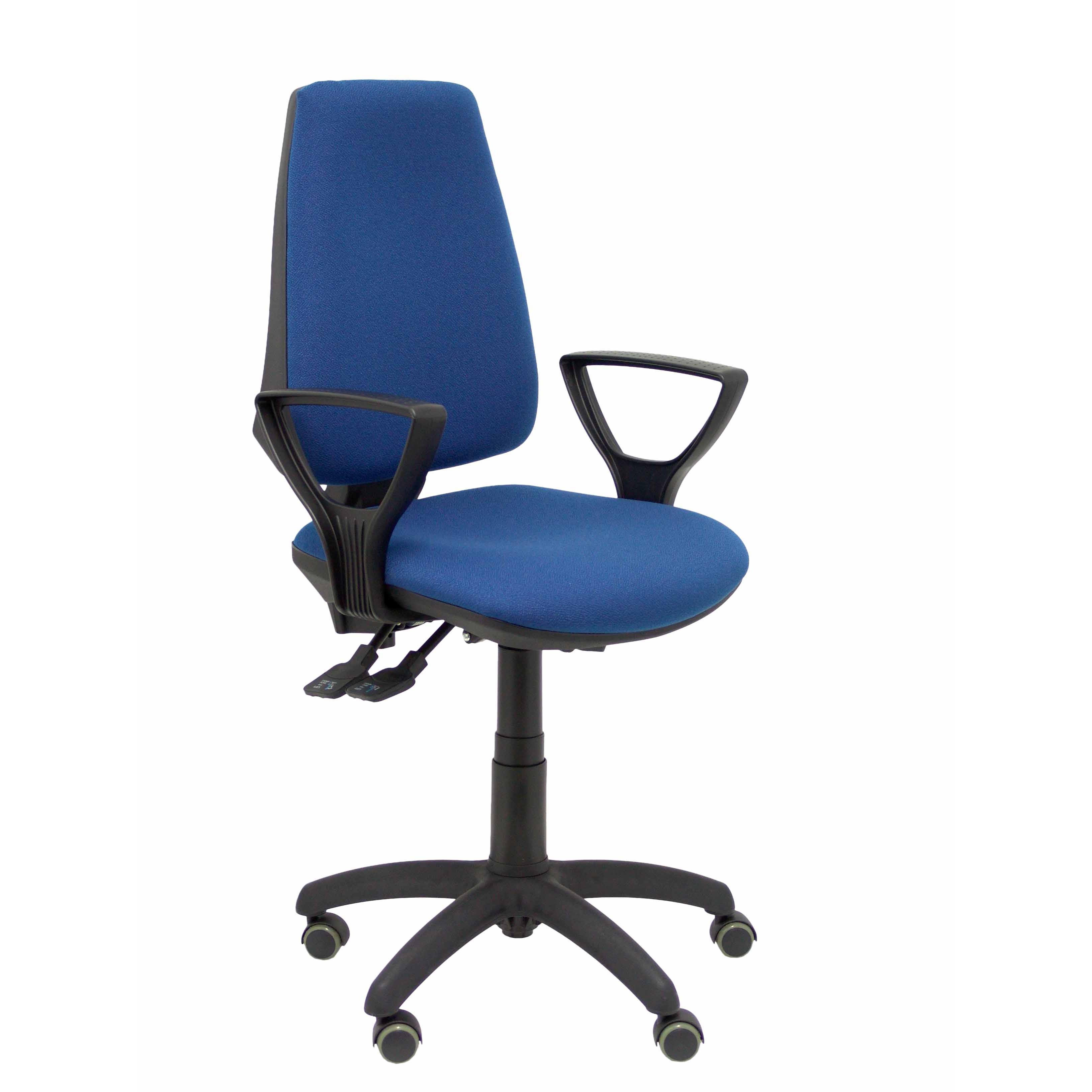 Silla Elche S bali azul marino brazos fijos ruedas de parqué