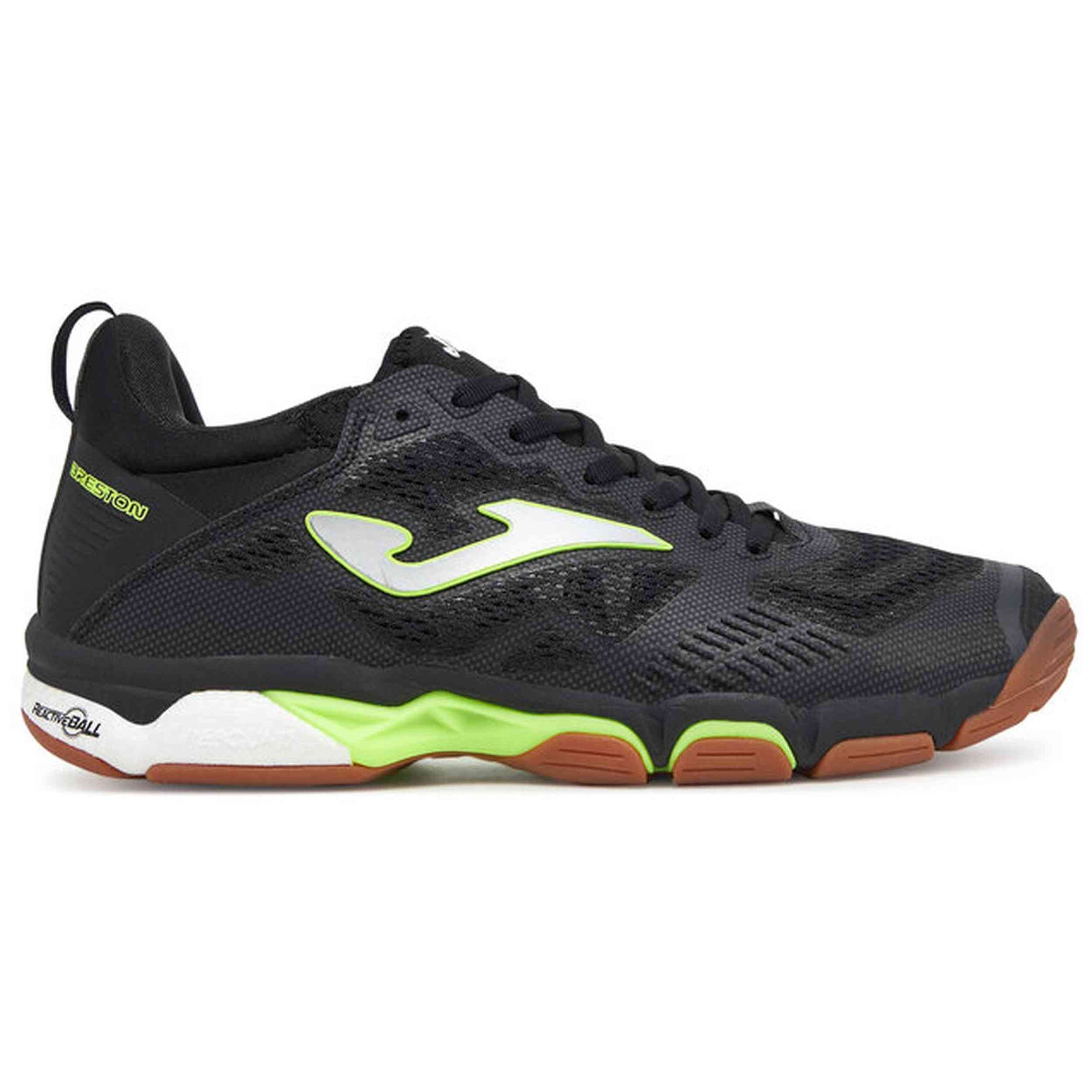 Calzado Joma en color Negro
