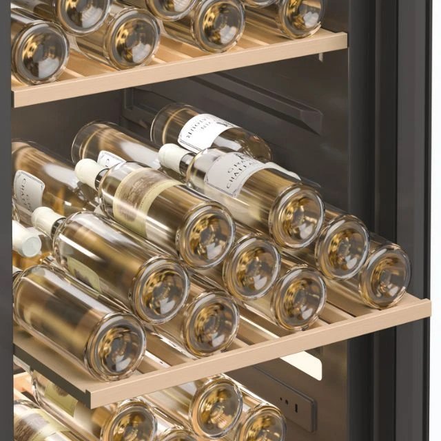 Vinoteca No 7 estanterías Estantes 247 botella(s) Botellas Haier HWS247GEH1  | Clase E, Negro