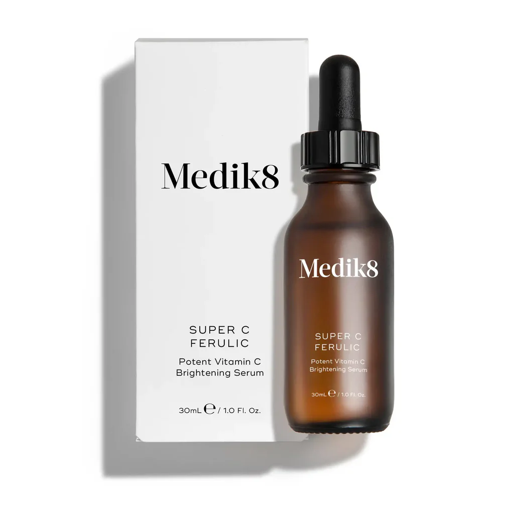MEDIK8 - Sérum iluminador Super C Ferulic™ con 30% vitamina C estabilizada y ácido ferúlico para pieles maduras, reduce arrugas y manchas oscuras, fórmula no grasa de rápida absorción, 30 ml