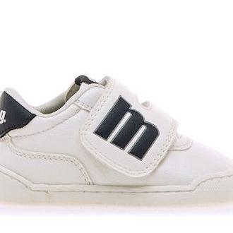 Zapatillas niño Mustang colegiales barefoot color usain blanc0 y azul navy calzado respetuoso de Mustang con cierre de doble tira adherente deportivos escolares casual muy comodos y flexibles by Mustang free