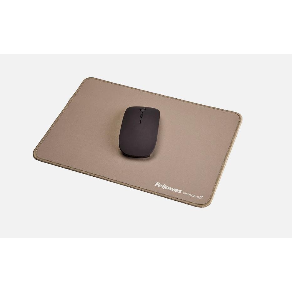 Fellowes Breyta Alfombrilla de Ratón Ergonómica Extragrande Beis Arena, Base de Goma Antideslizante, Bordes Cosidos Resistentes, Protección Microban, y Optimizada para Ratones Ópticos y Láser