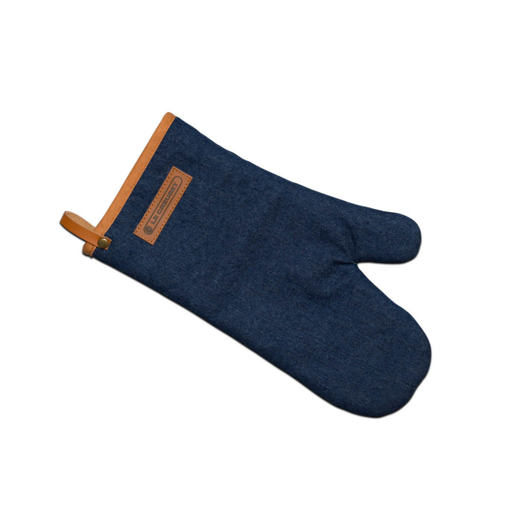 Manopla para Horno de Algodón Vaquero con Tira para Colgar y Acabados en Piel - Le Creuset Denim