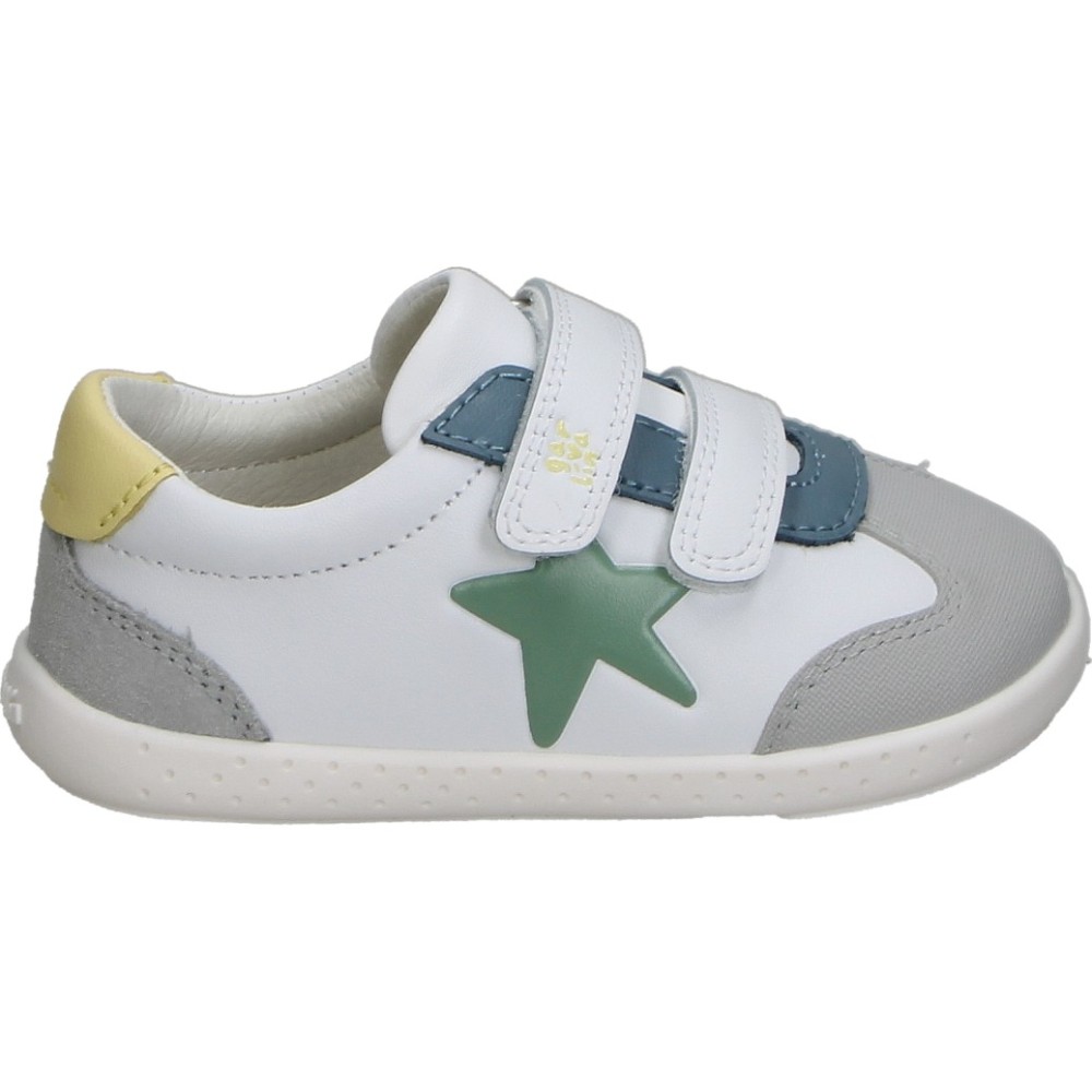 GARVALIN | Zapatillas Barefoot Garvalin para Niño – Zapatilla Primeros Pasos en Color Blanco con Dibujo de Estrella – Deportiva con Doble Velcro – Flexibles y Ligeros – Drop Cero – Respetuosos con el Pie – Plantilla Extraíble – Modelo 262320-C863