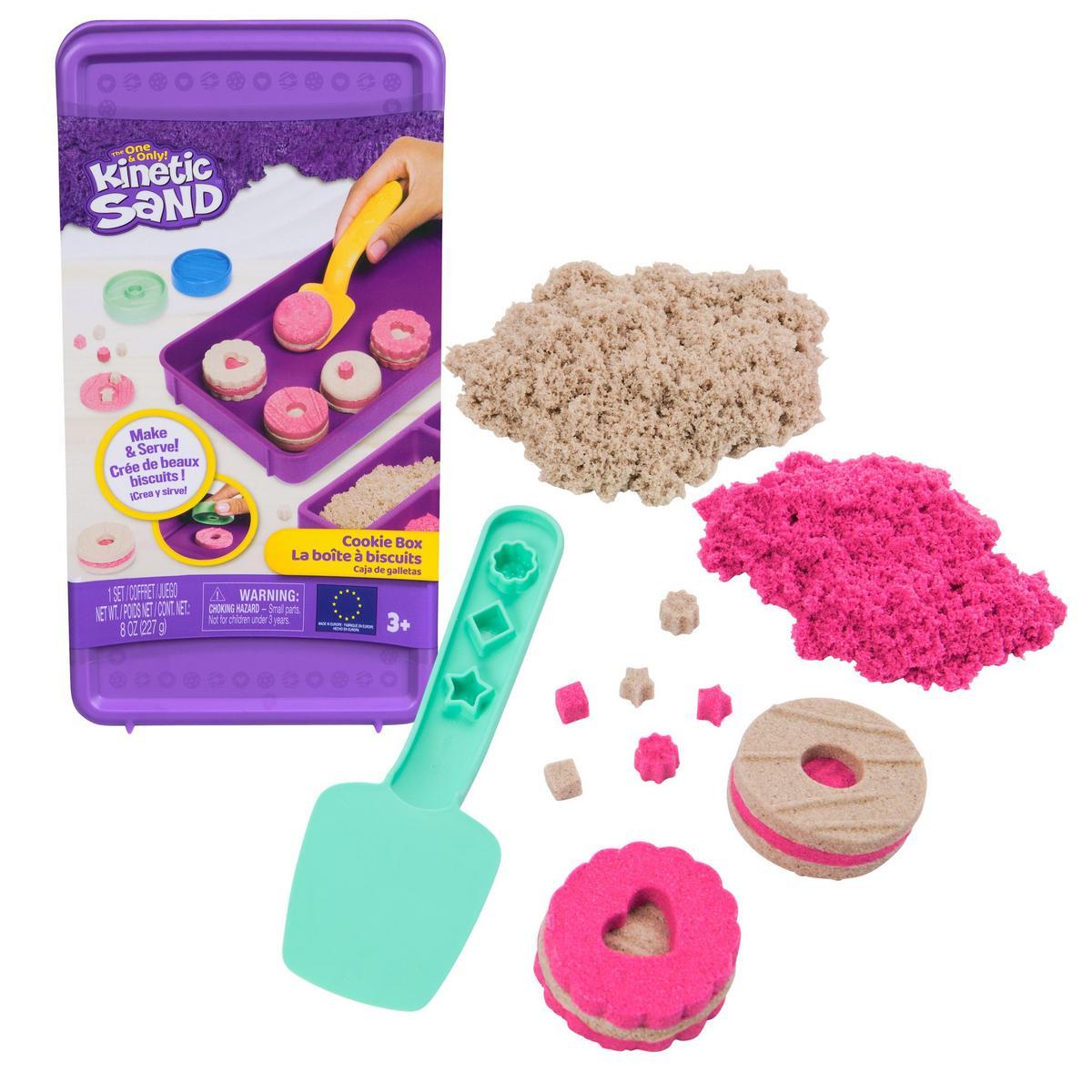 SPIN MASTER - KINETIC SAND - KIT CAJA DE GALLETAS: 227 g de Arena Mágica Rosa y Marrón, 2 Moldes, 1 Herramienta y Caja de Almacenamiento - 6071549 - Kit Manualidades niños - Juguetes Niños 3 Años +