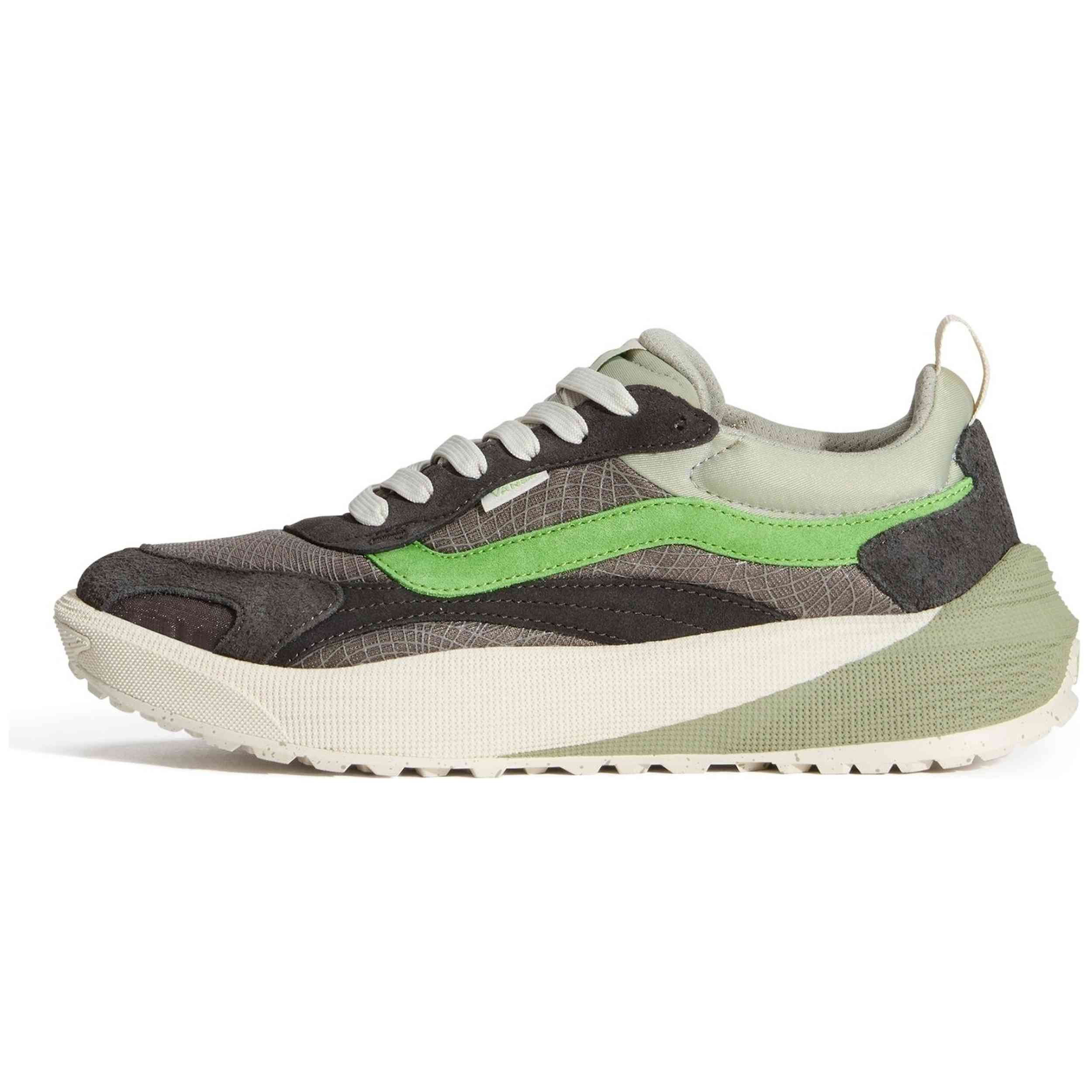 Calzado Vans modelo Ultrarange Neo 2.0 Black/White en color Negro