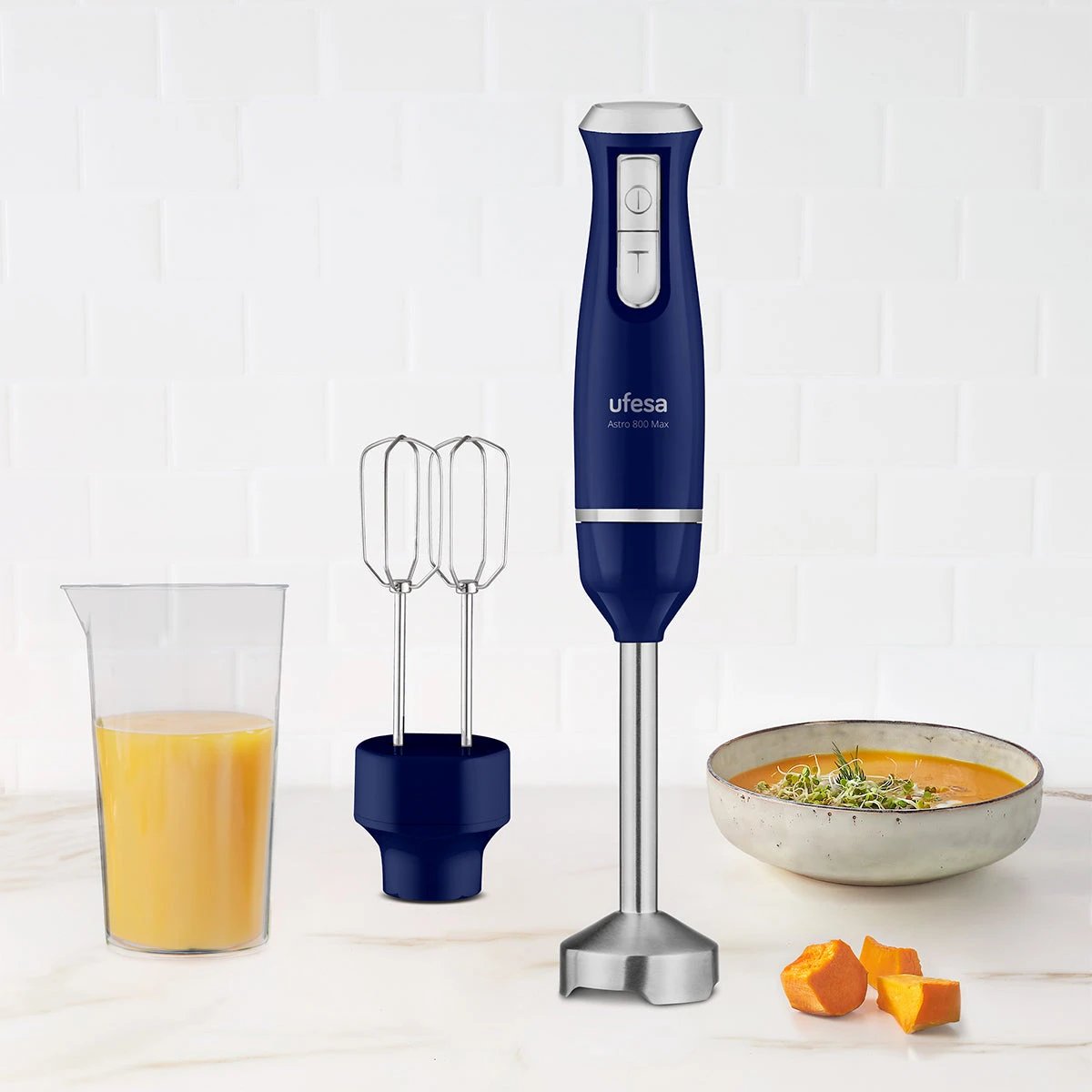 Ufesa - Batidora de mano Astro Max 800 W con jarra picadora de 0,6 L, diseño ergonómico y acabado azul para mezclar, emulsionar y triturar