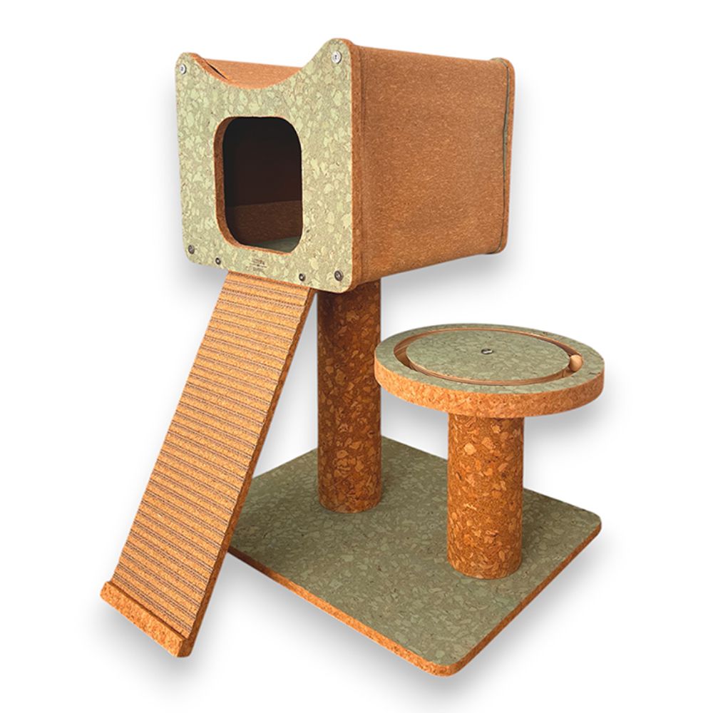 Estructura de Escalada para Gatos Faro con Plataforma Elevada, Refugio Superior y Rampa de Acceso en Corcho Natural Antideslizante – Mueble de Actividad Premium para Interior – Althea Living