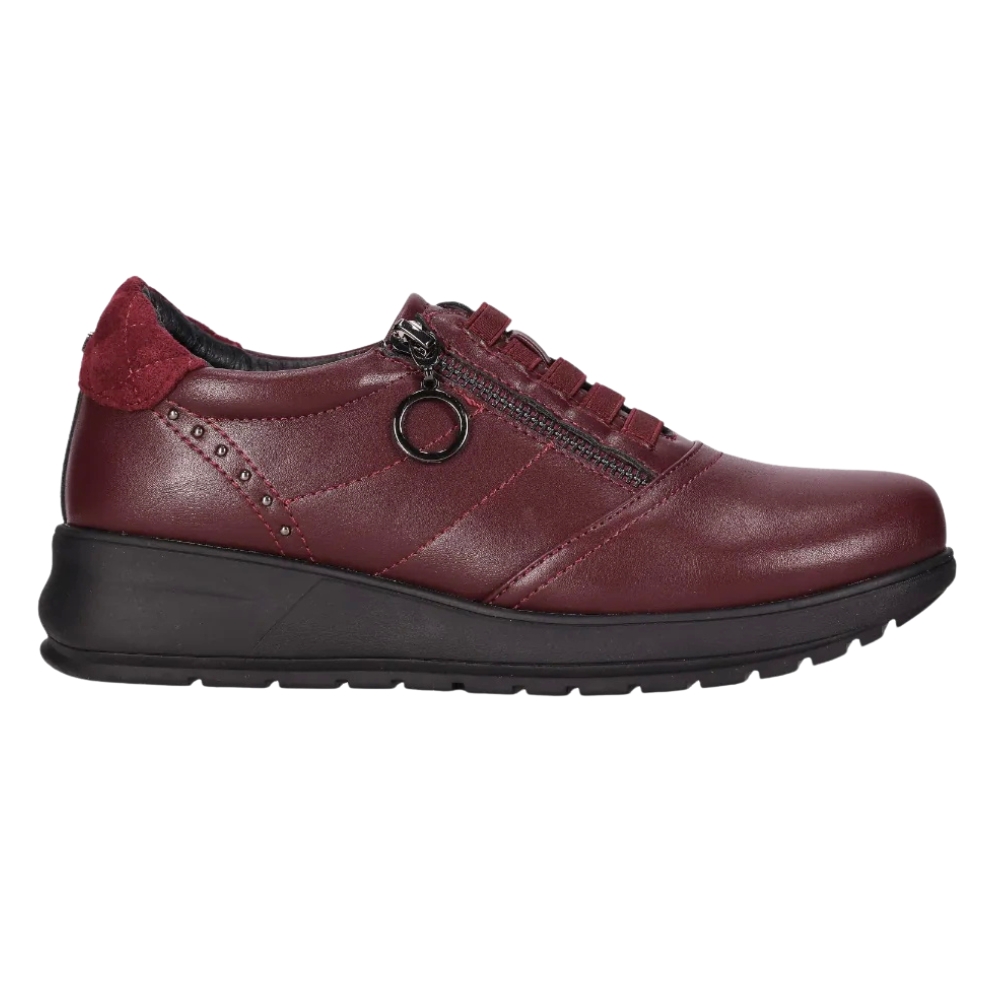Zapatos Chika10 Estilo Clásico-Casual De Cuña Baja Con Cremallera Y Detalles Tachuelas Metálicas Para Mujer, En Color Rojo Vino