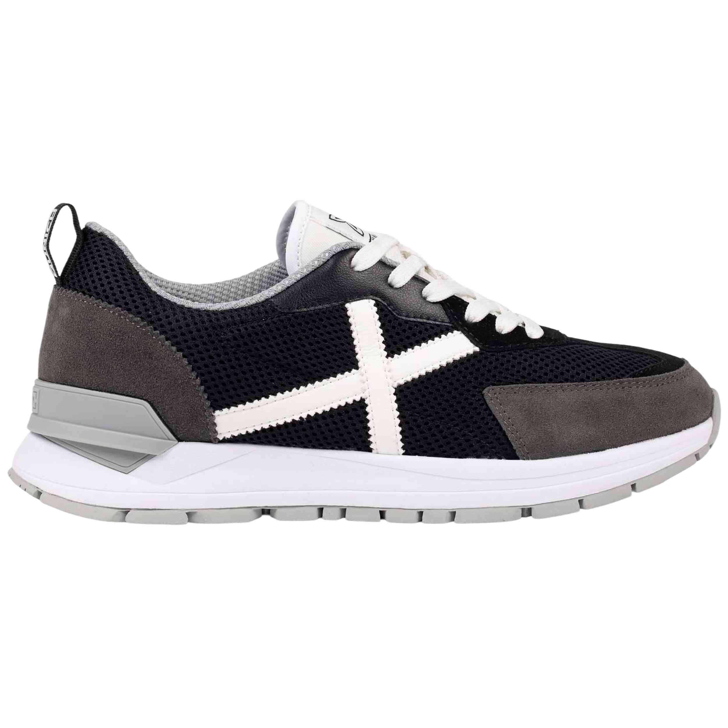 Zapatillas Munich modelo Versatile 33 para Hombre en color Negro