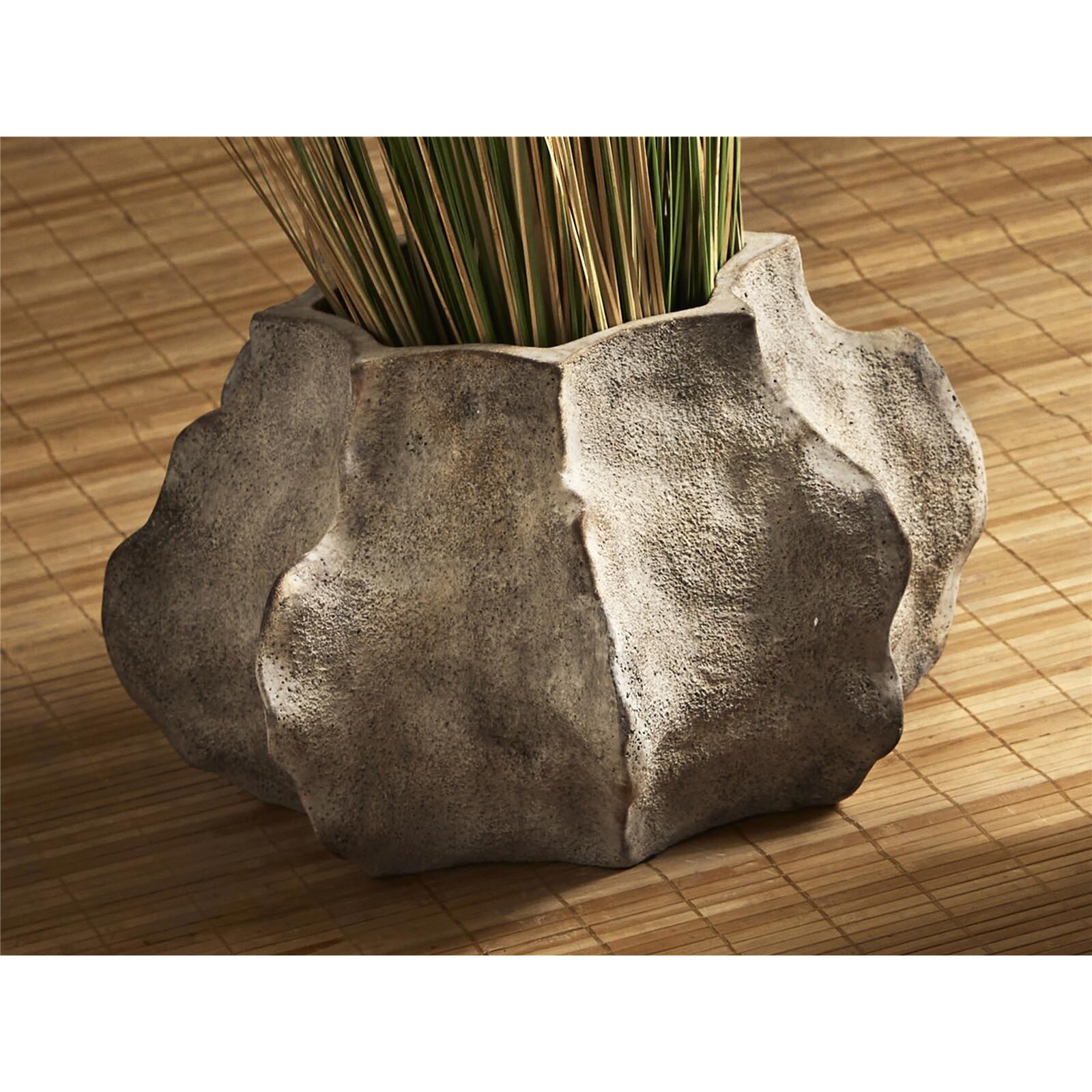Jarron octogonal ondul. blanco granulado 26 cms. 42x46x26 cms. El mejor complemento para tu hogar.