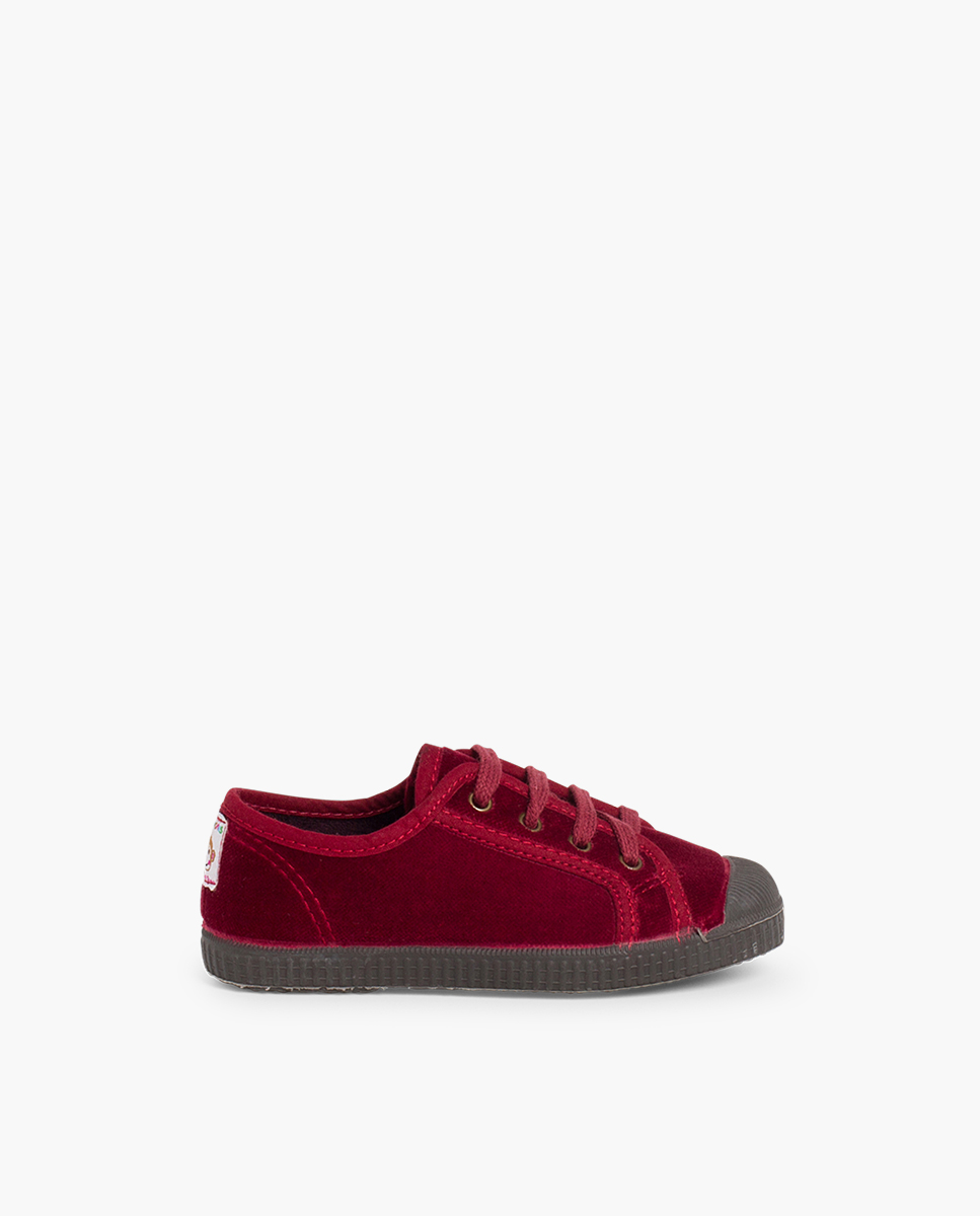 Pisamonas Zapatilla Terciopelo Con Cordones