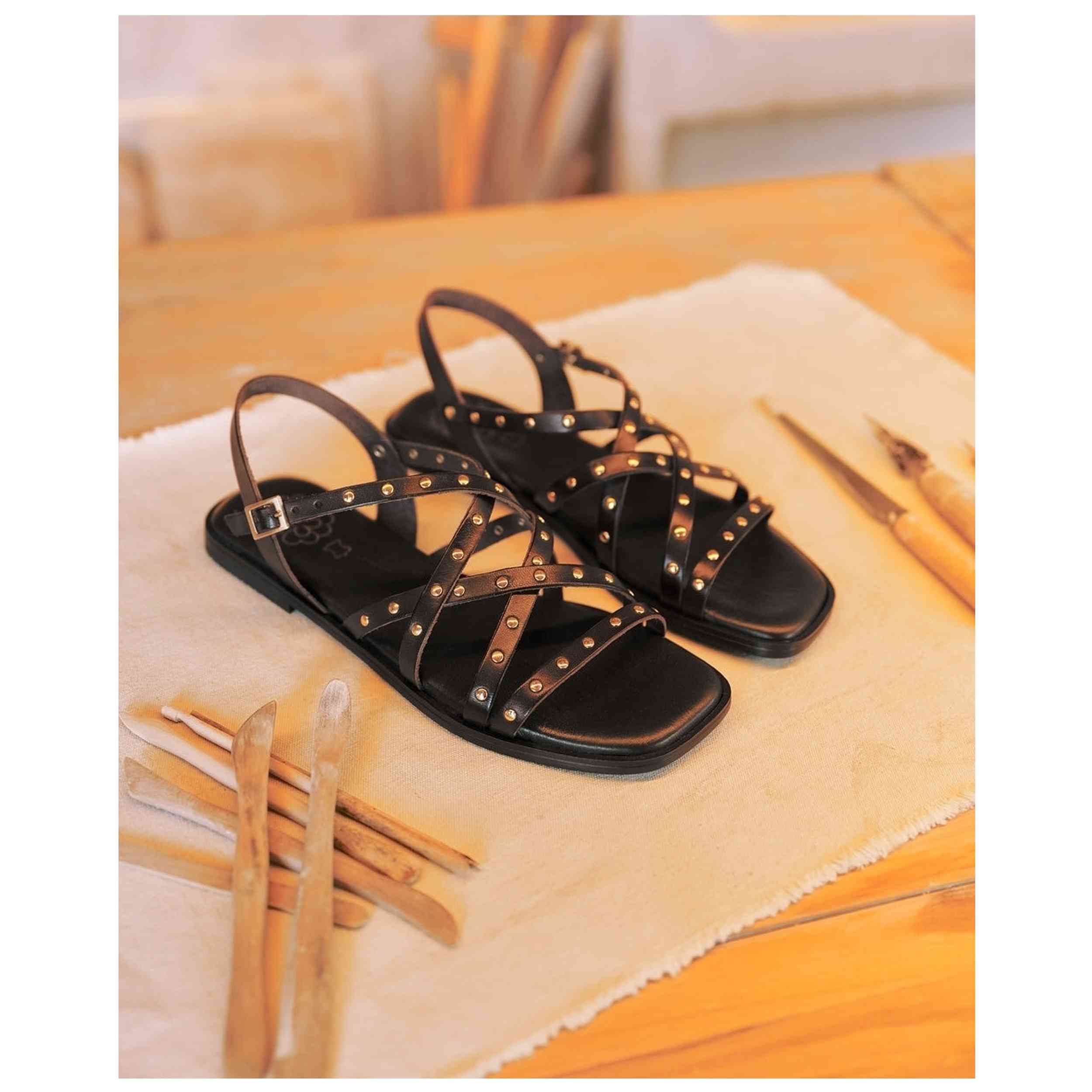 Sandalias Porronet modelo 3223-001-NEGRO para Mujer en color Negro