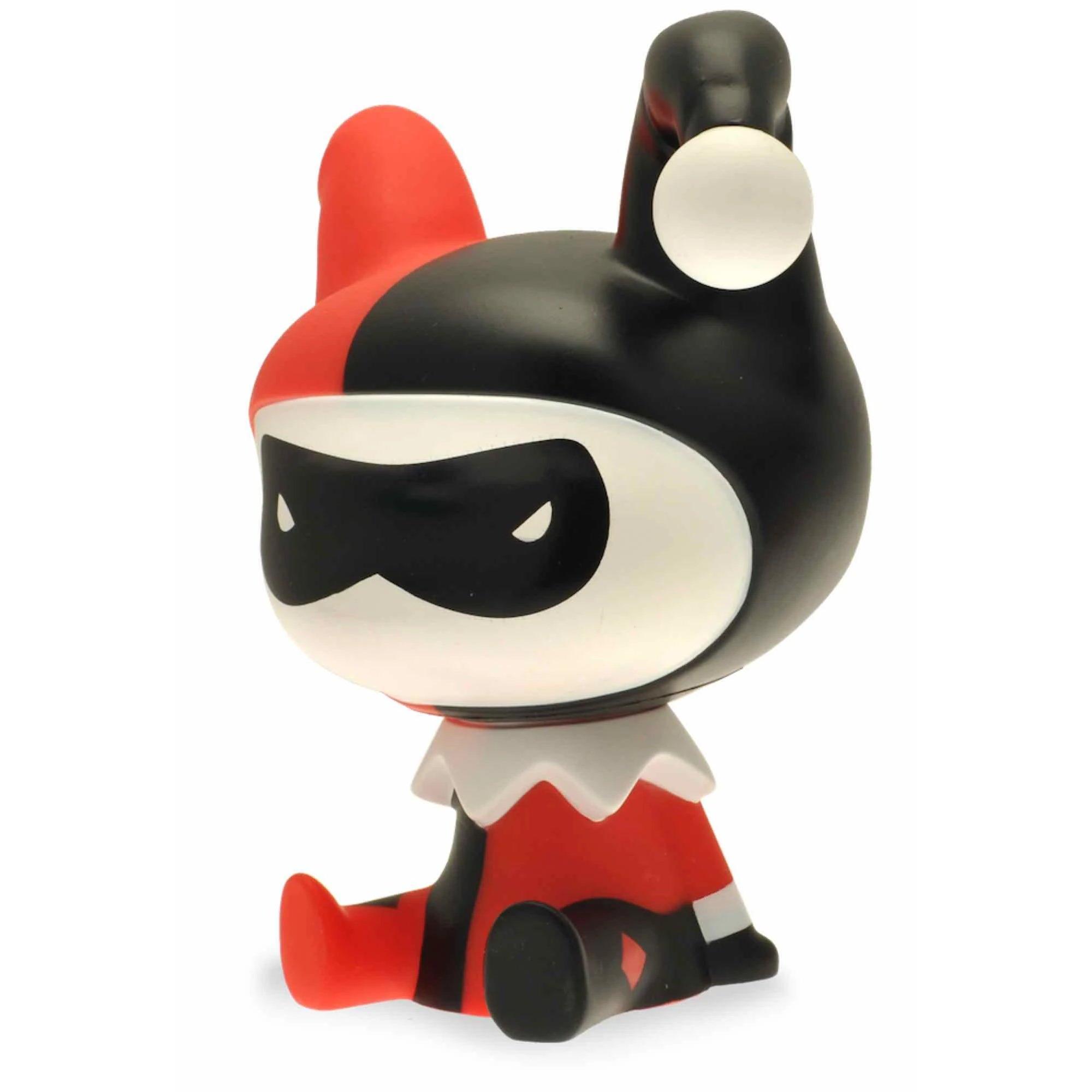Plastoy - Figura hucha Harley Quinn de PVC, diseño chibi de 20 cm para coleccionistas y fans DC Comics, funcional y decorativa