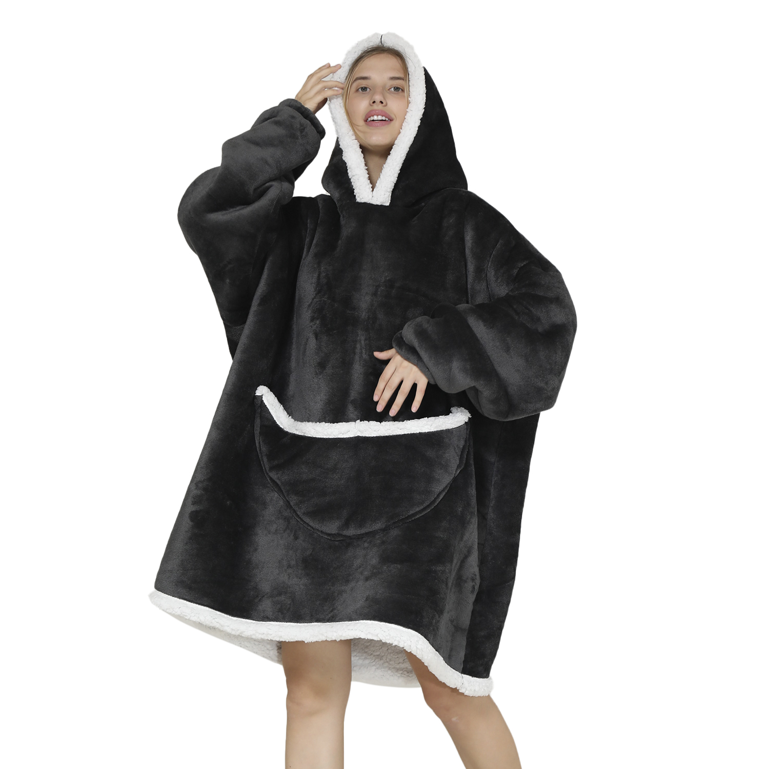 DAM Bata estilo sudadera y manta de felpa extrasuave. Bolsillo frontal tipo canguro. 85x1x79 Cm.