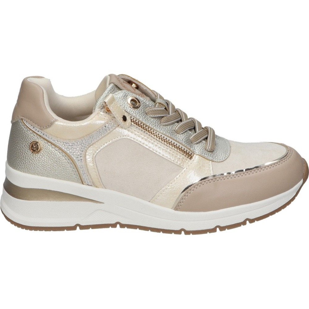 XTI | Zapatos con Cuña XTI para Mujer – Zapatos en Color Taupe con Detalles – Zapatos con Cordones y Cremallera – Cuña Media y Cómoda – Estilo Casual – Versátiles – Vegan – Modelo 144223