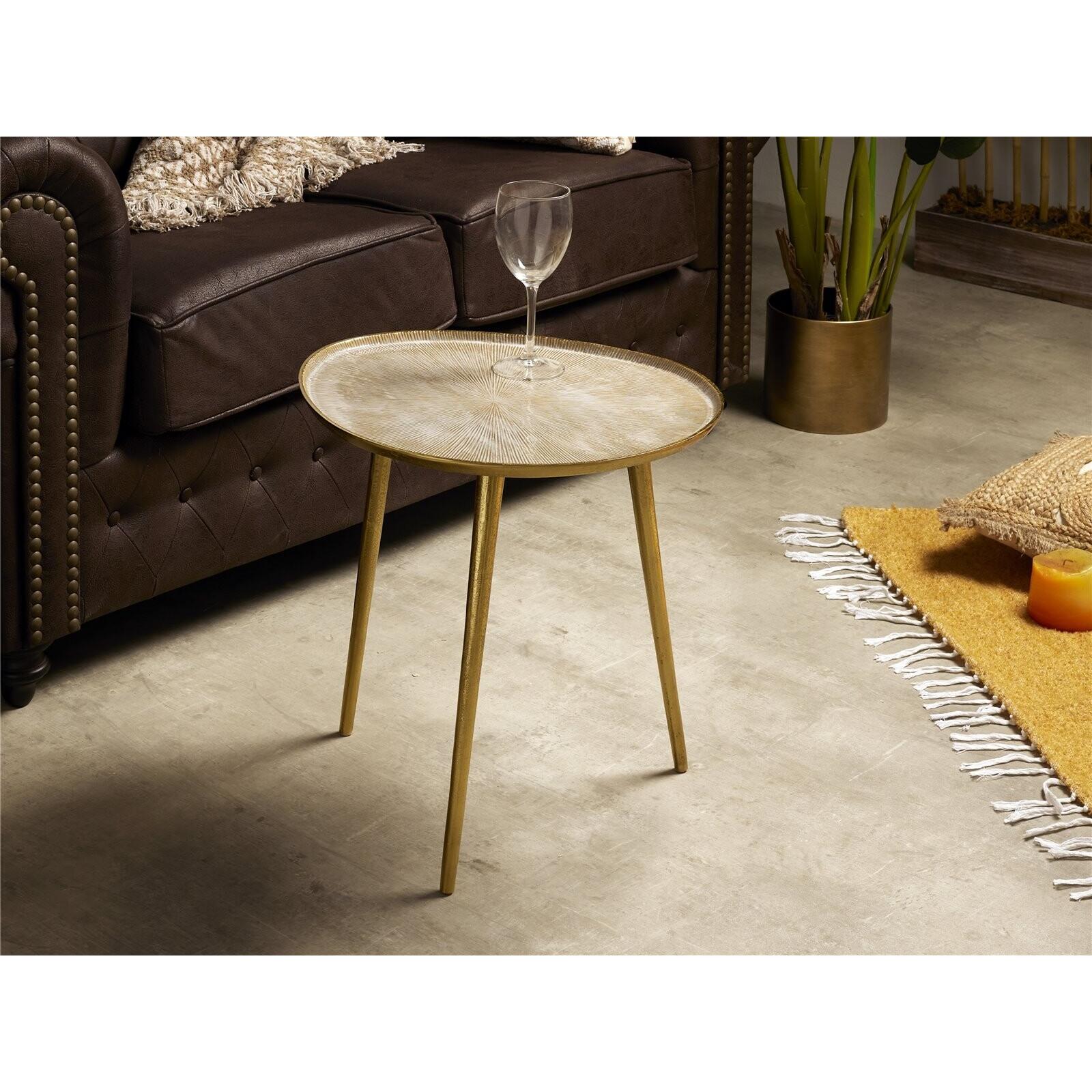 Mesa aux. oro surcos 3p. 48x44x48 cms. 48x44x48 cms. El mejor complemento para tu hogar lo encontrarás aquí.